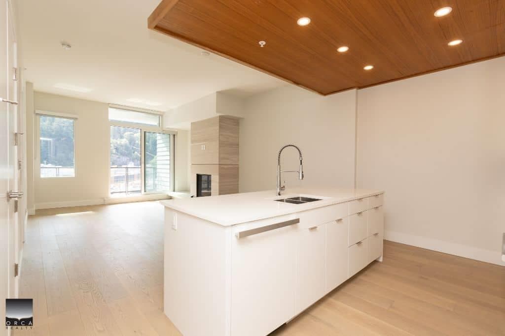 405 - 6707 Nelson Avenue, West Vancouver, V7W 2B2 — photo 4