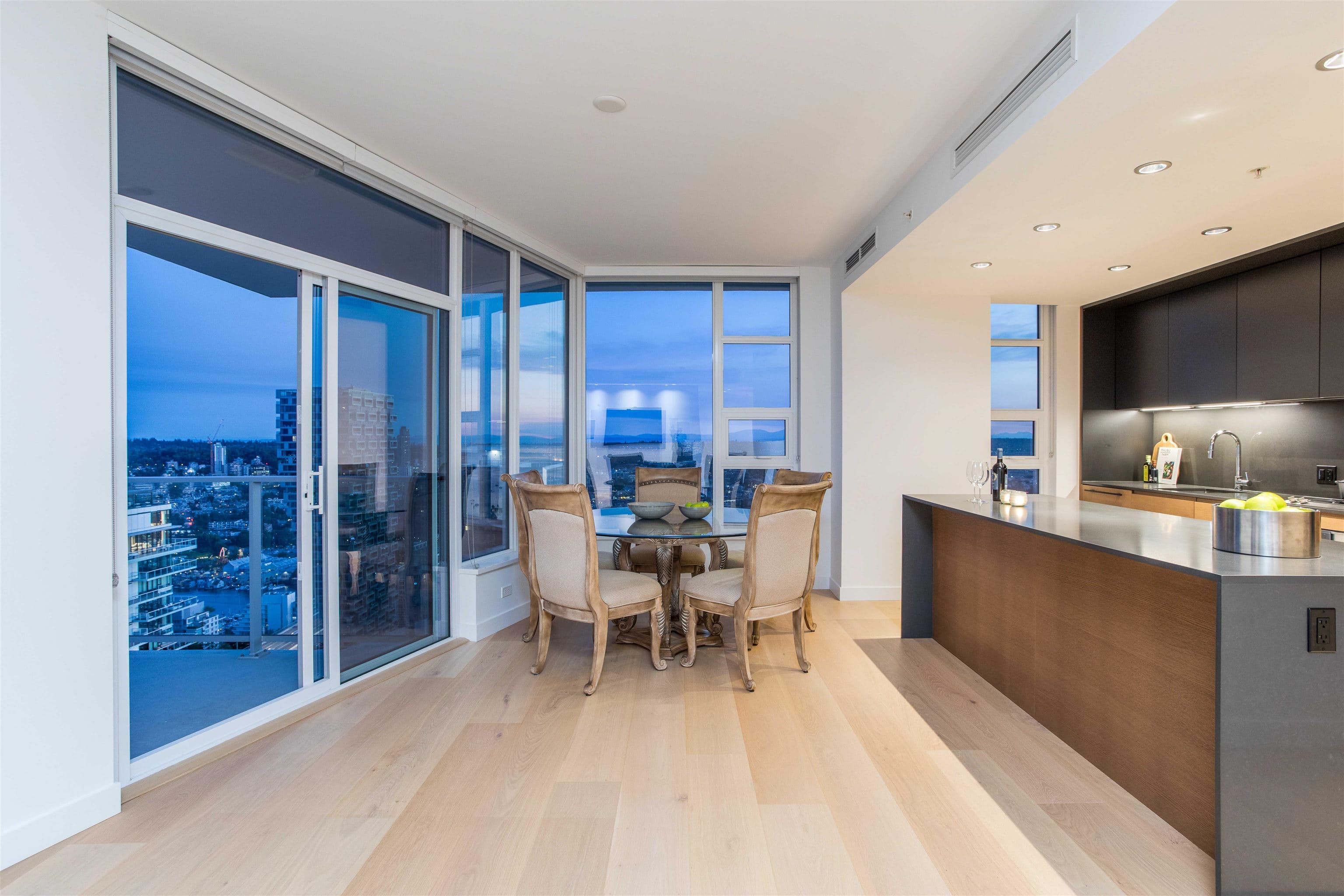 4608 - 1289 Hornby Street, Vancouver, V6Z 0G7 — photo 4