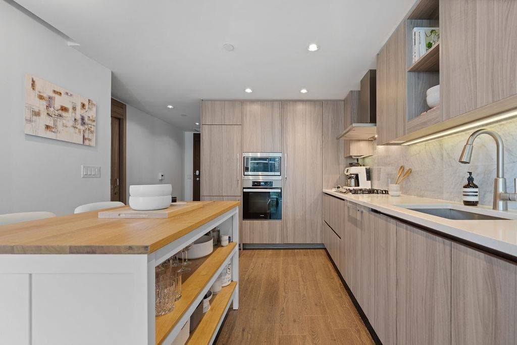 982 - 87 Nelson Street, Vancouver, V6Z 0E8 — photo 3