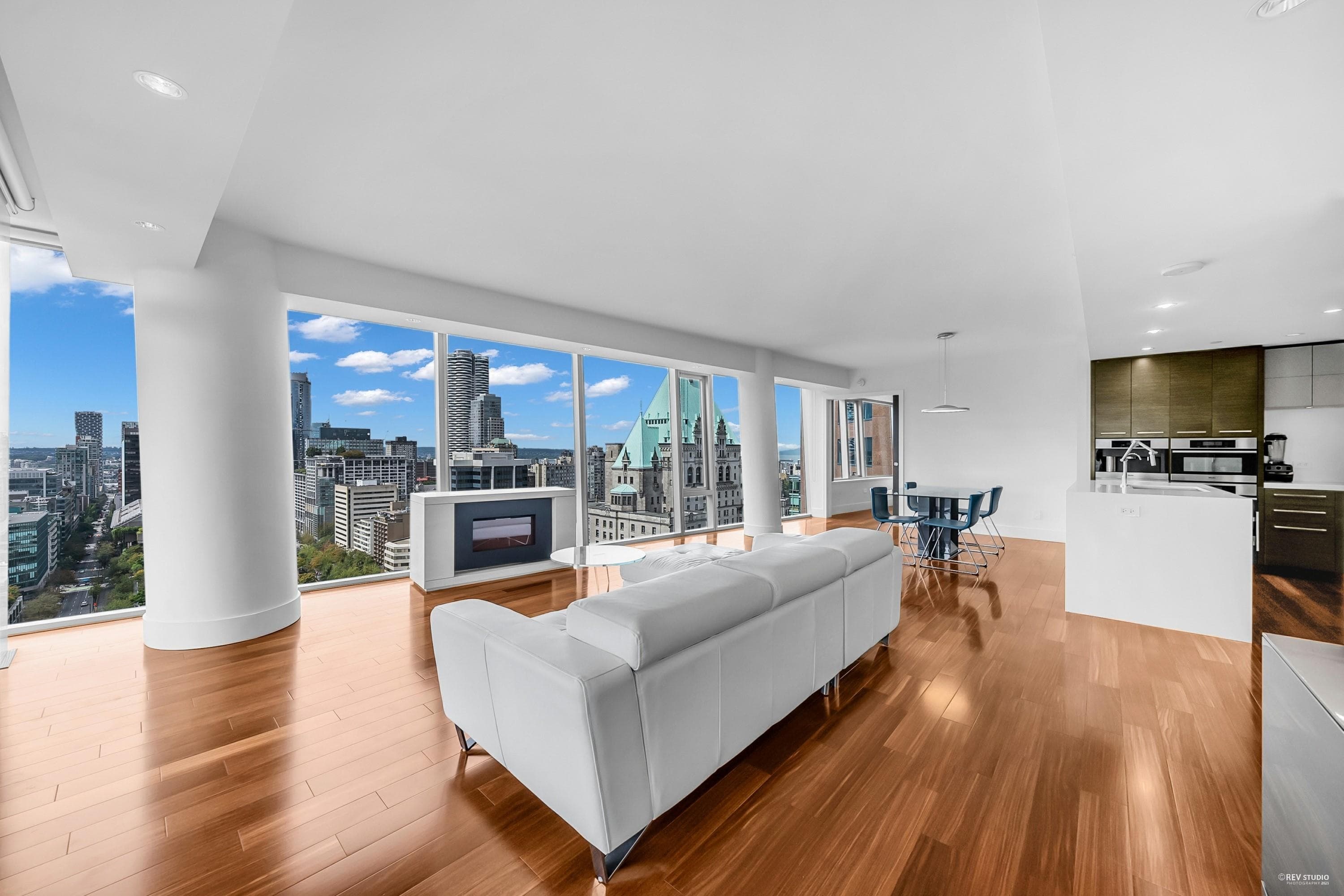 2405 - 667 Howe Street, Vancouver, V6C 0B5 — photo 2