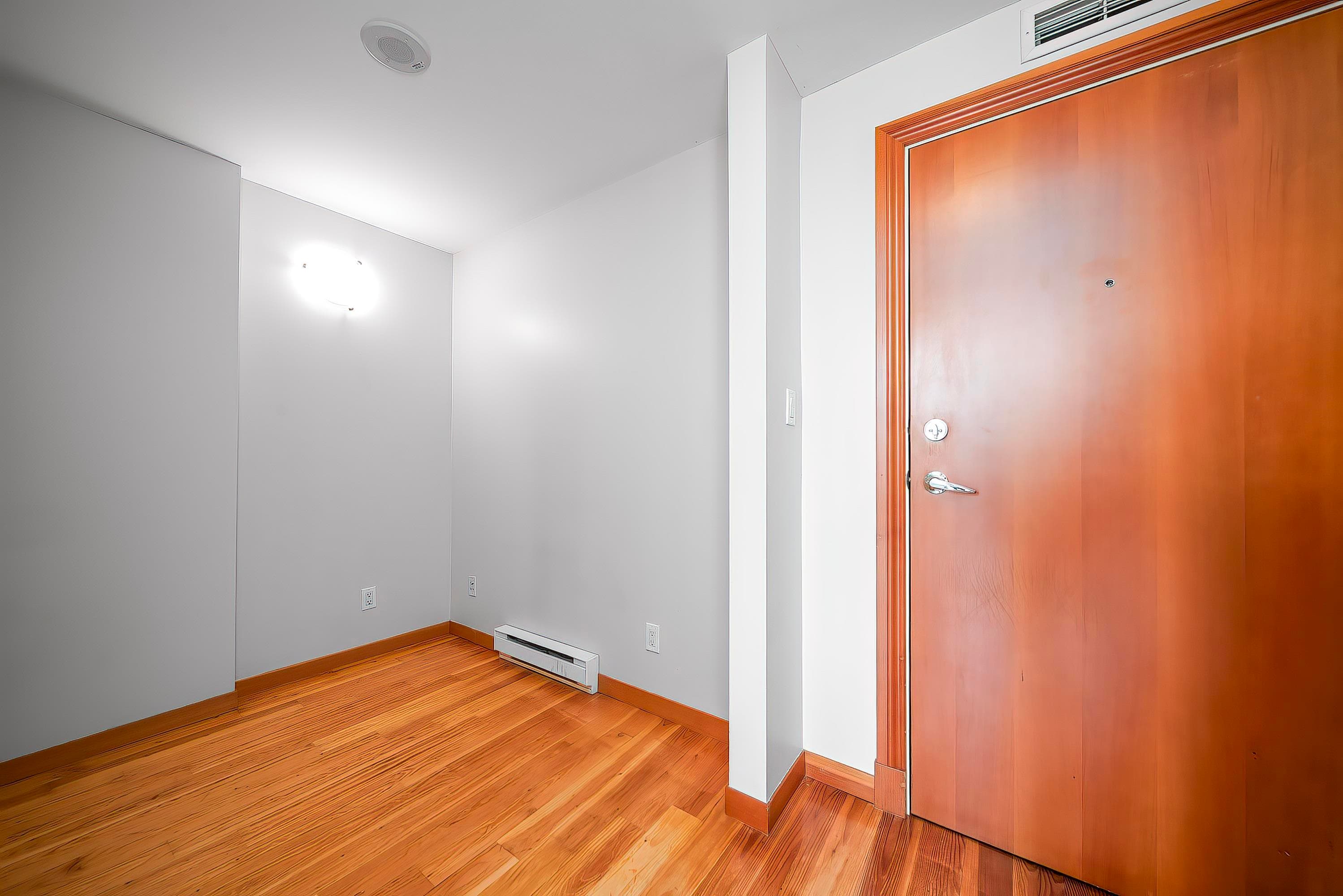 214 - 10 Renaissance Square, New Westminster, V3M 7B1 — photo 5