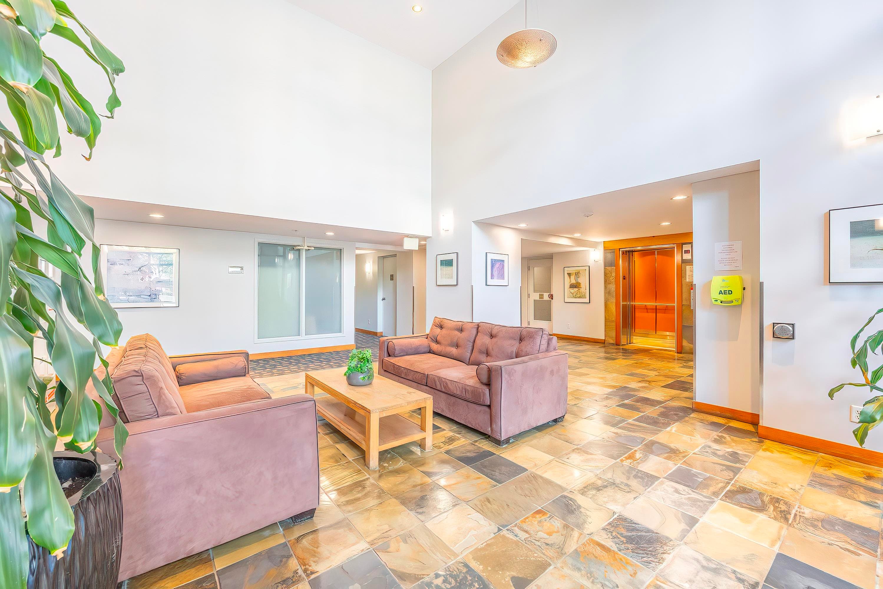 214 - 10 Renaissance Square, New Westminster, V3M 7B1 — photo 4