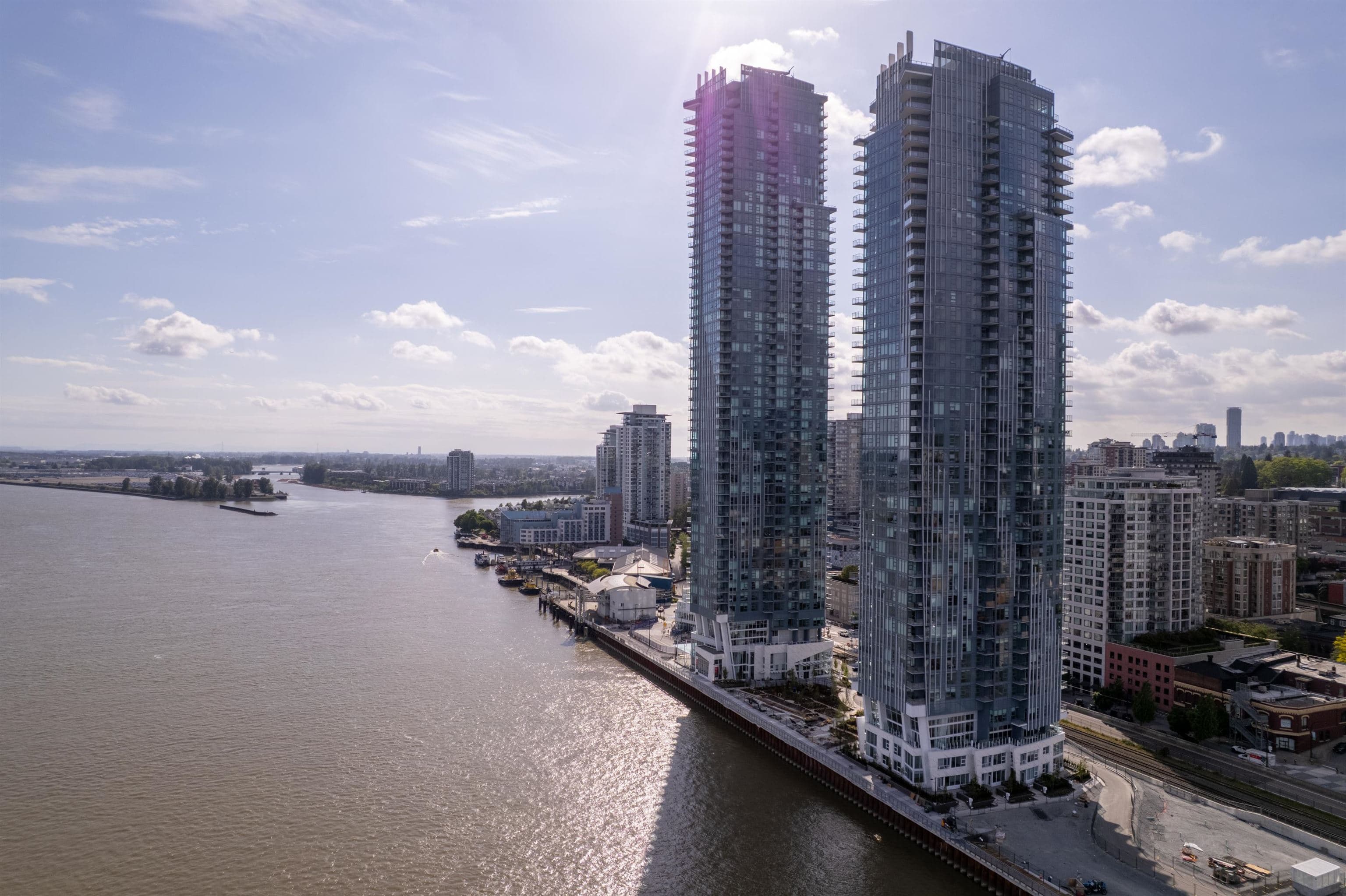 2904 - 660 Quayside Drive, New Westminster, V3M 0P1 — photo 2