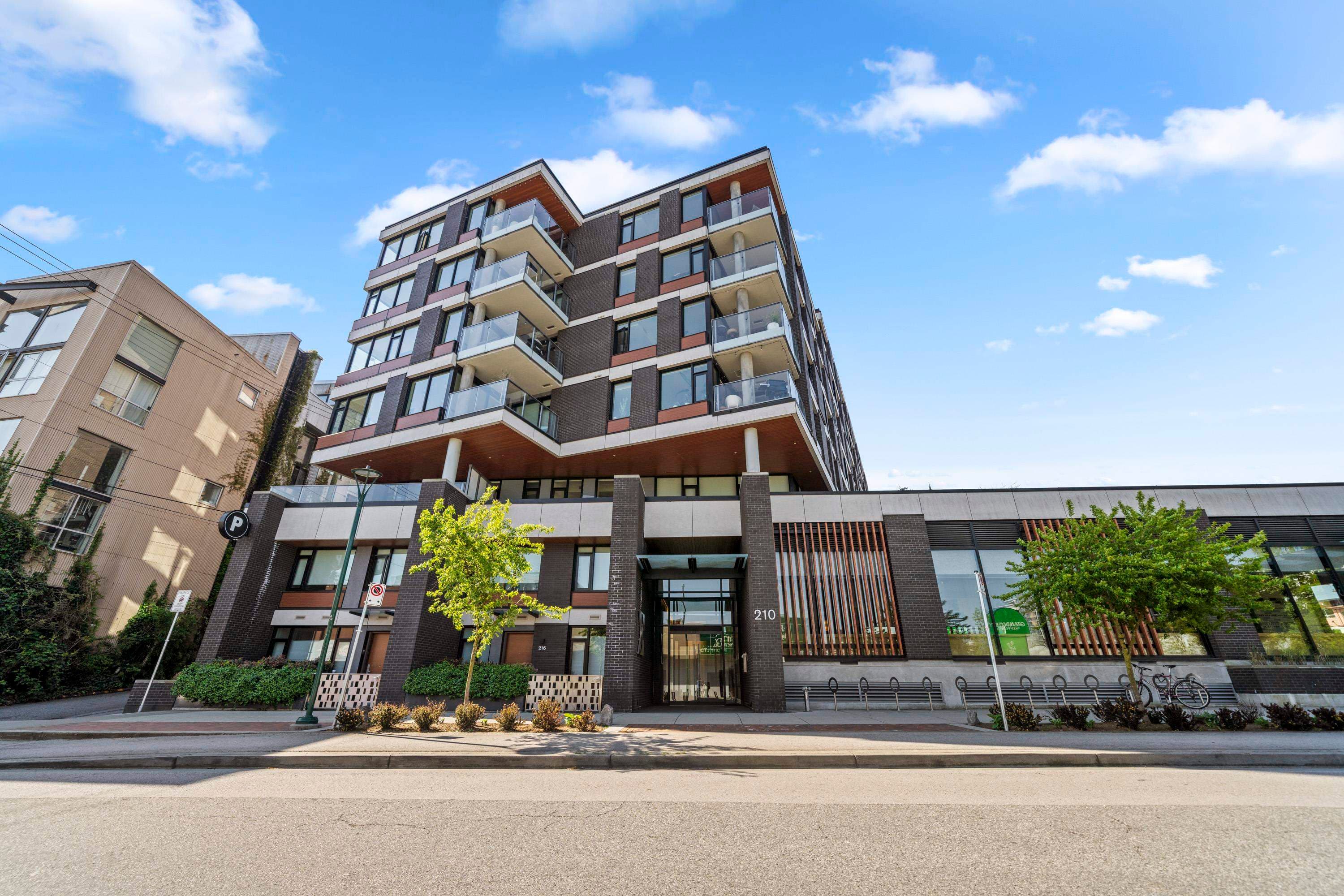302 - 210 E 5th Avenue, Vancouver, V5T 0K1 — photo 1
