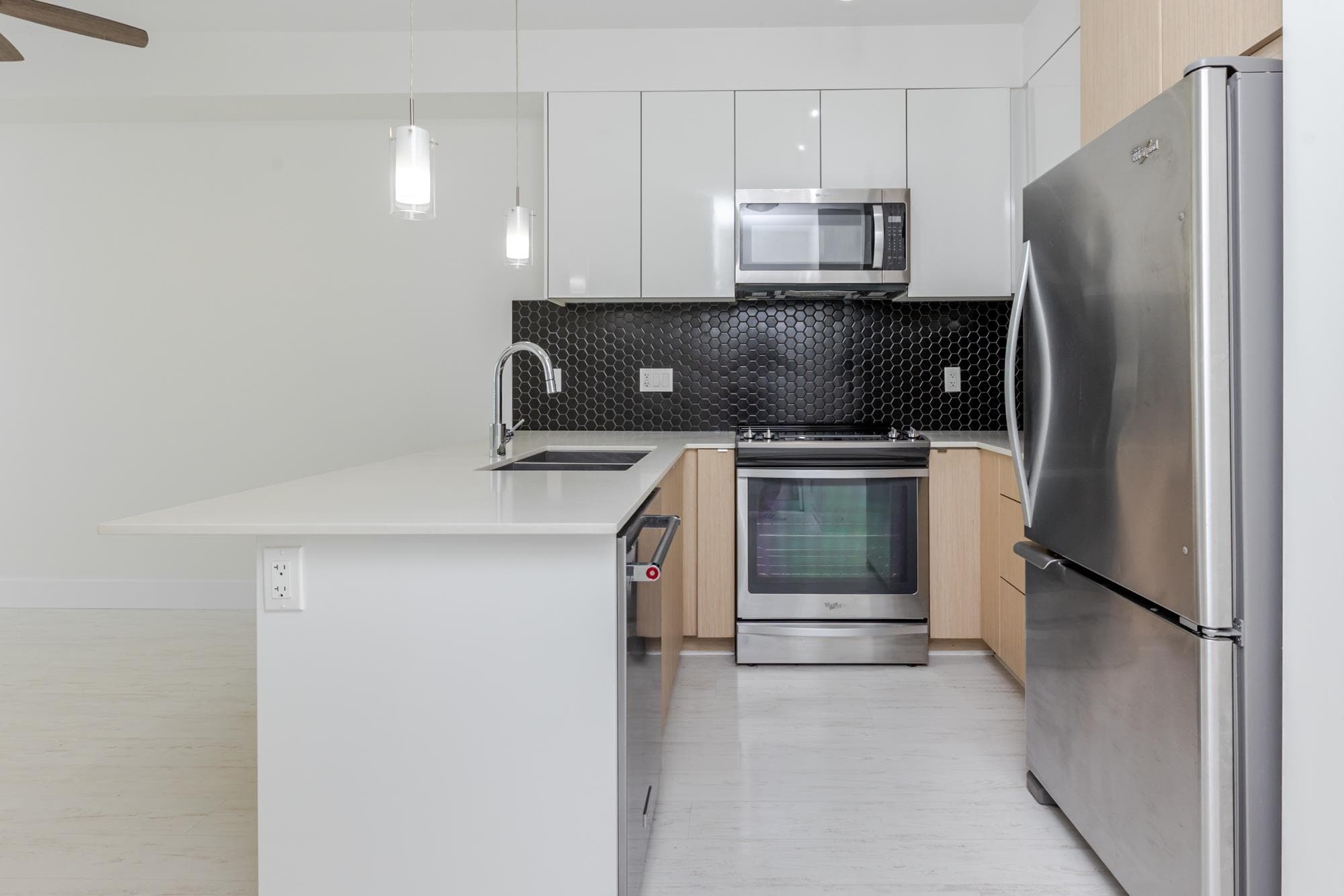 213 - 6468 195a Street, Surrey, V4N 6R6 — photo 5