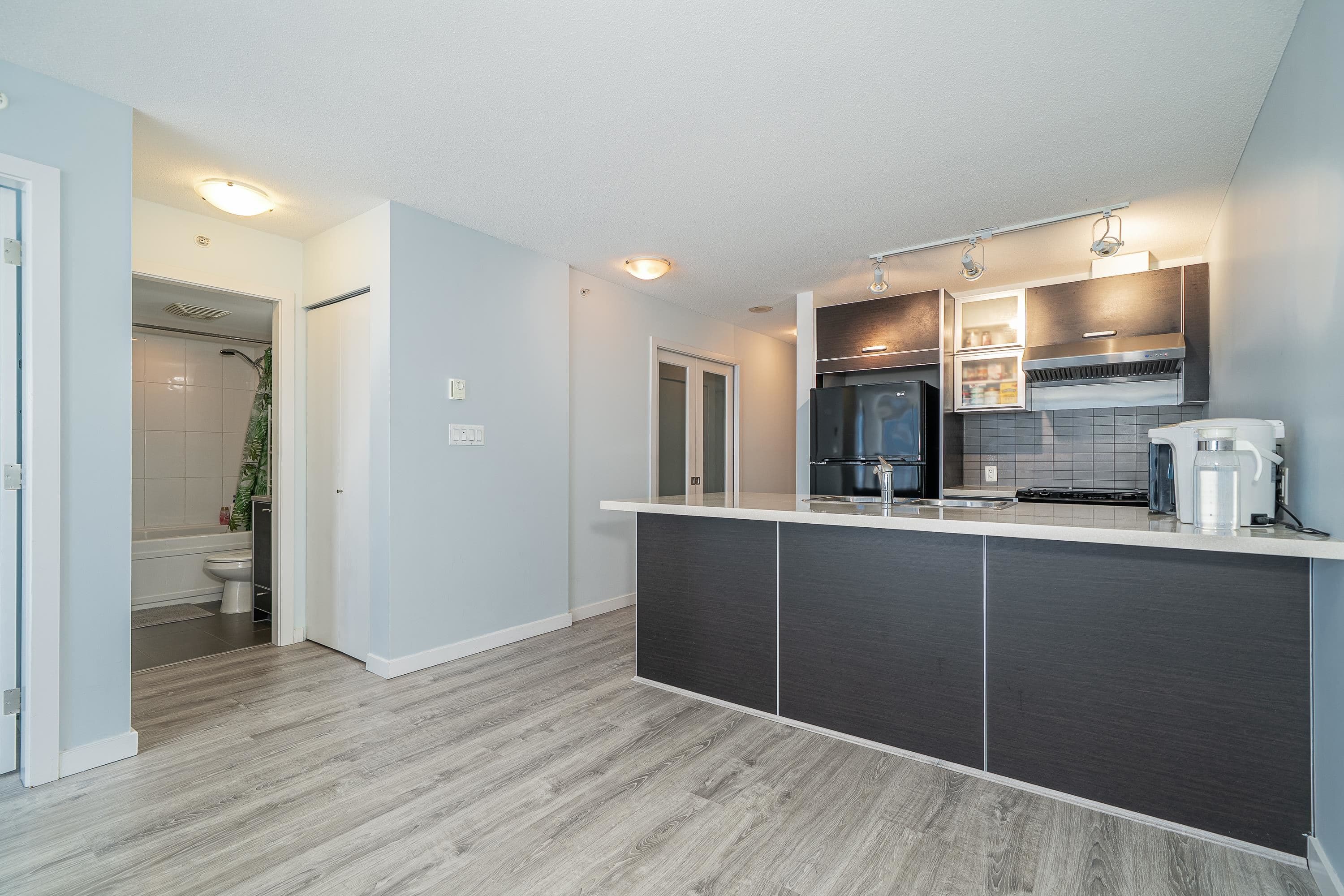 2303 - 13688 100 Avenue, Surrey, V3T 0G5 — photo 3