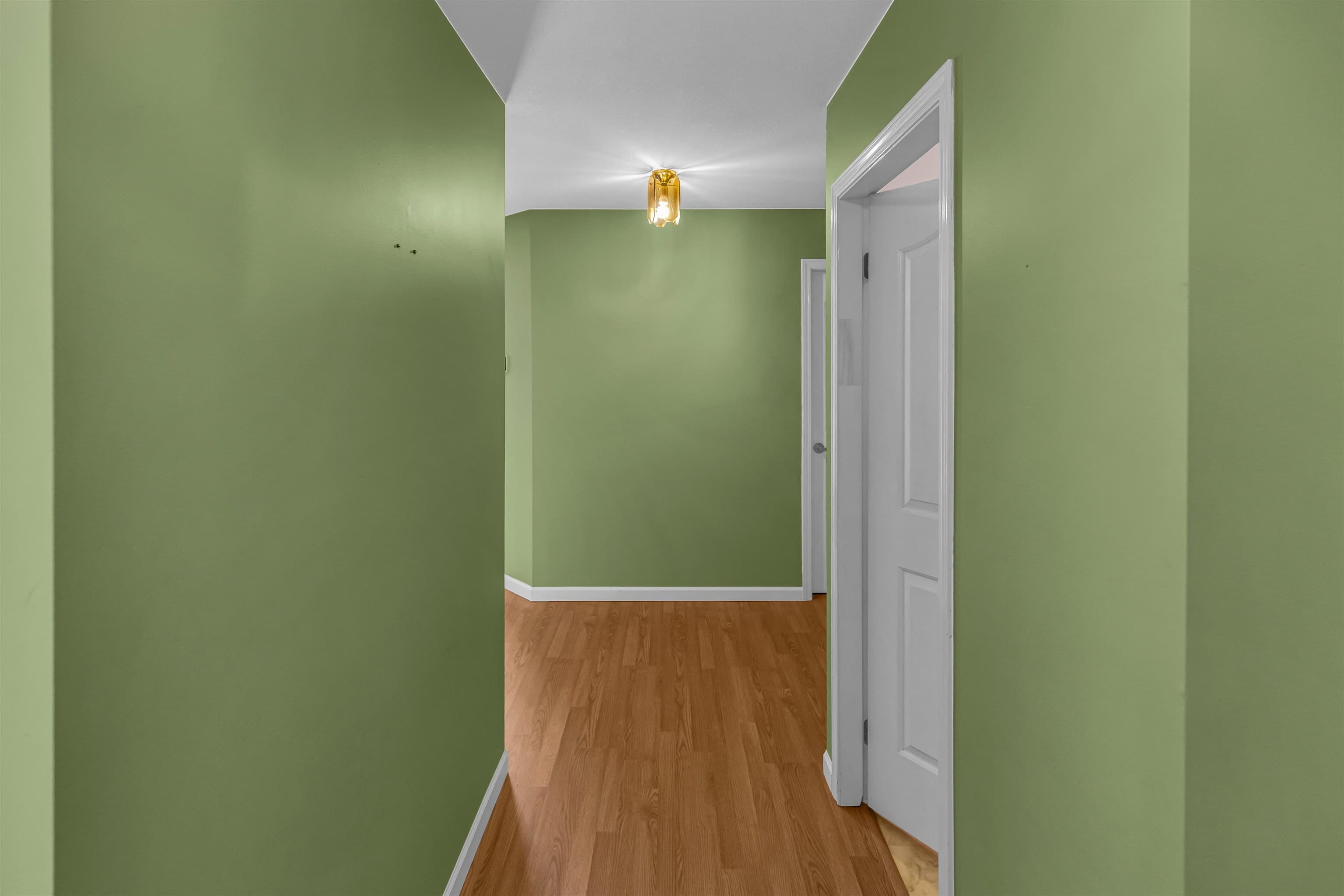 204 - 45660 Knight Road, Chilliwack, V2R 2X4 — photo 3