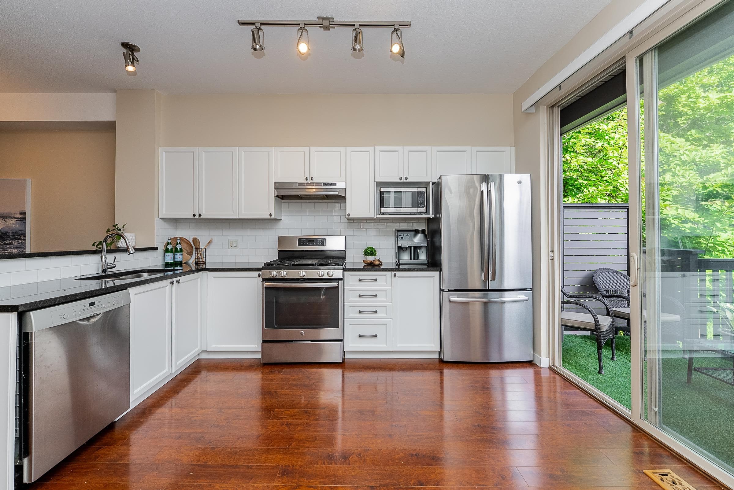 17 - 100 Klahanie Drive, Port Moody, V3H 5K3 — photo 2