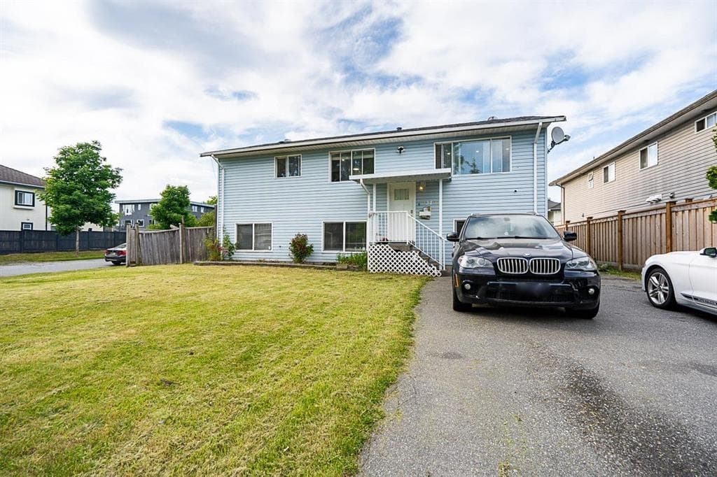 13421 87a Avenue, Surrey, V3W 6B7 — photo 2