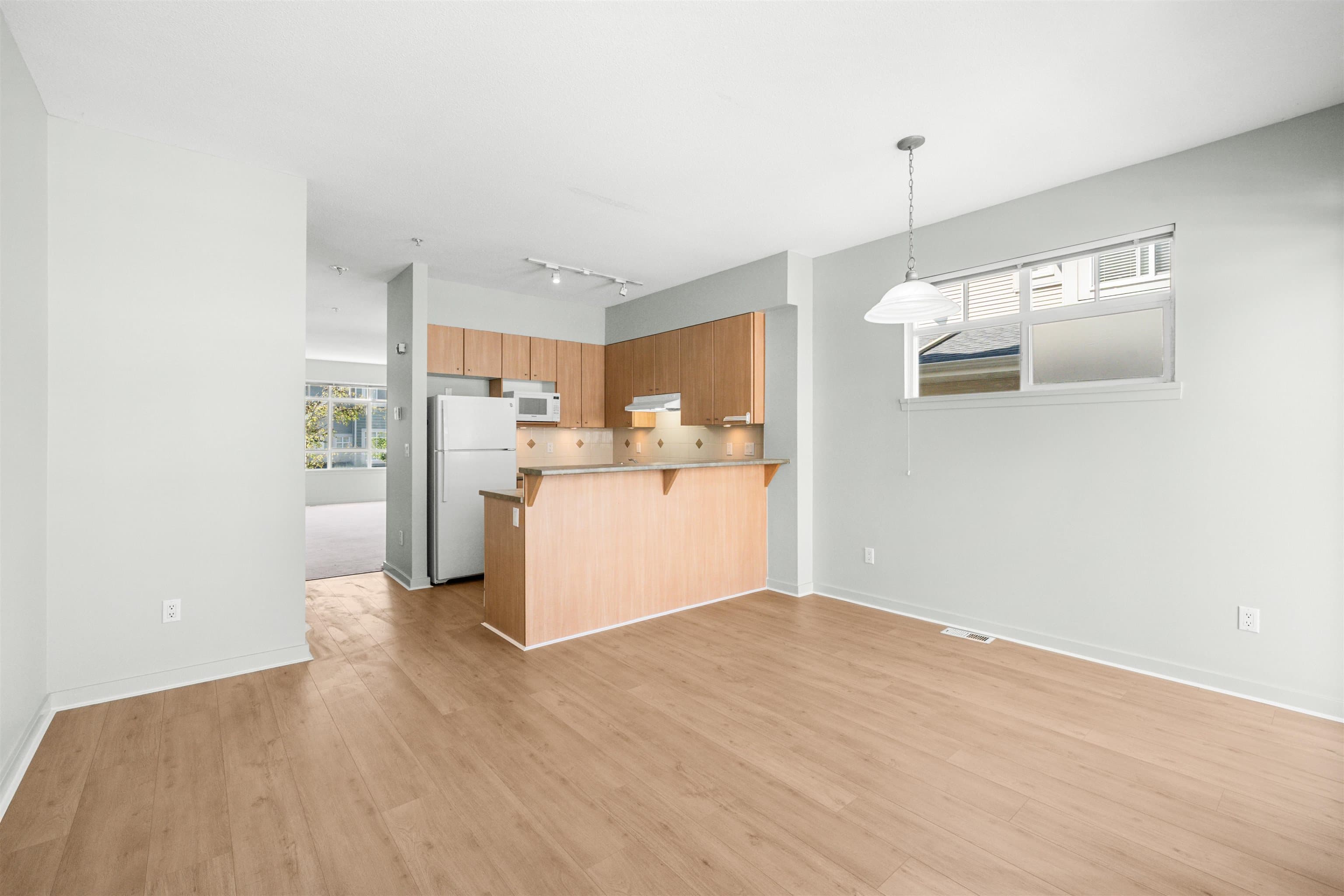 3265 Clermont Mews, Vancouver, V5S 4X3 — photo 4