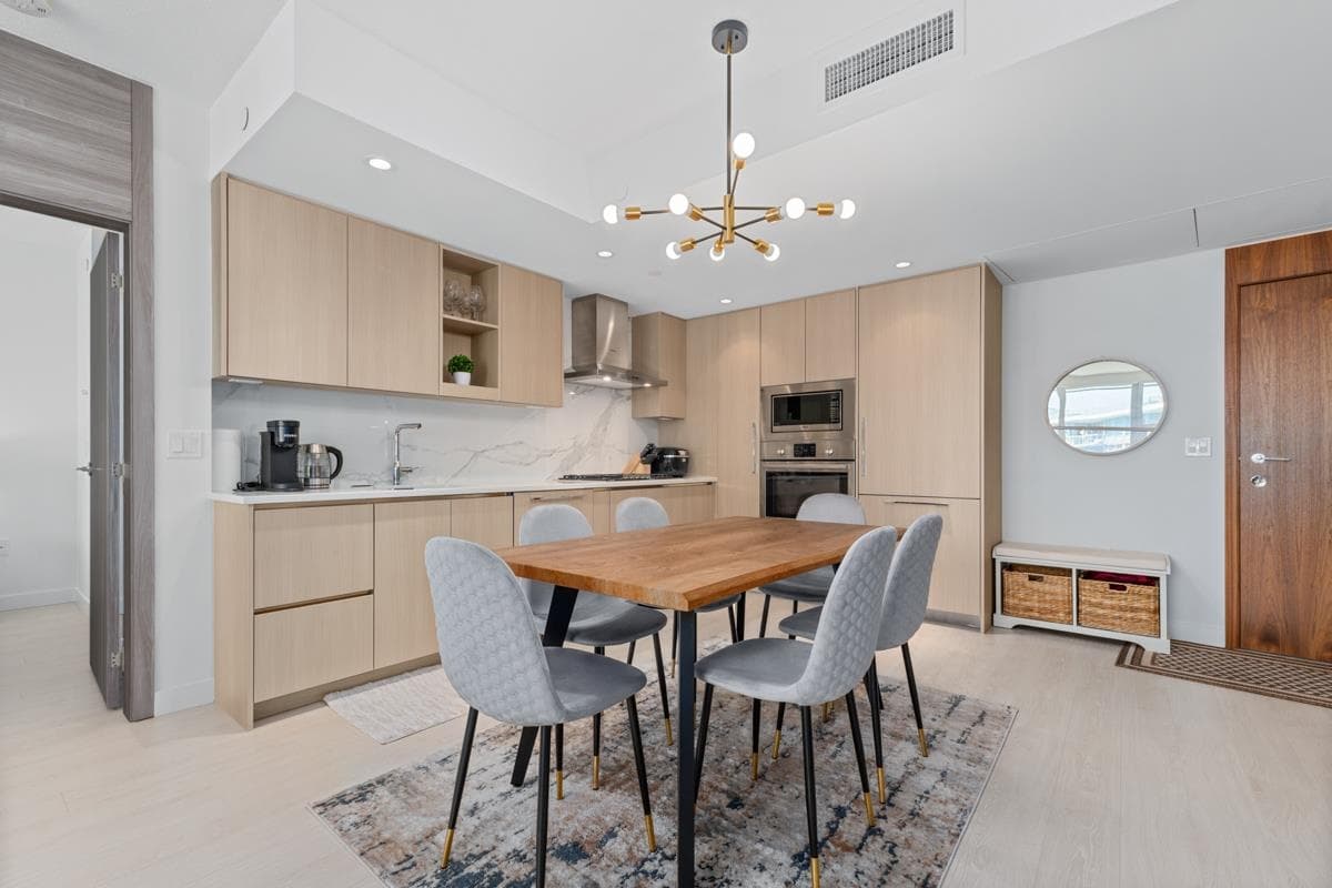 682 - 8671 Hazelbridge Way, Richmond, V6X 1R3 — photo 3