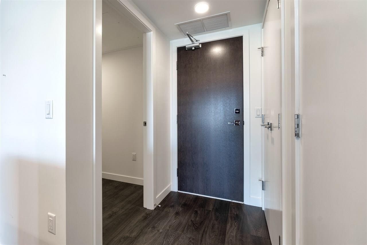 711 - 5580 No.3 Road, Richmond, V6X 0R8 — photo 3