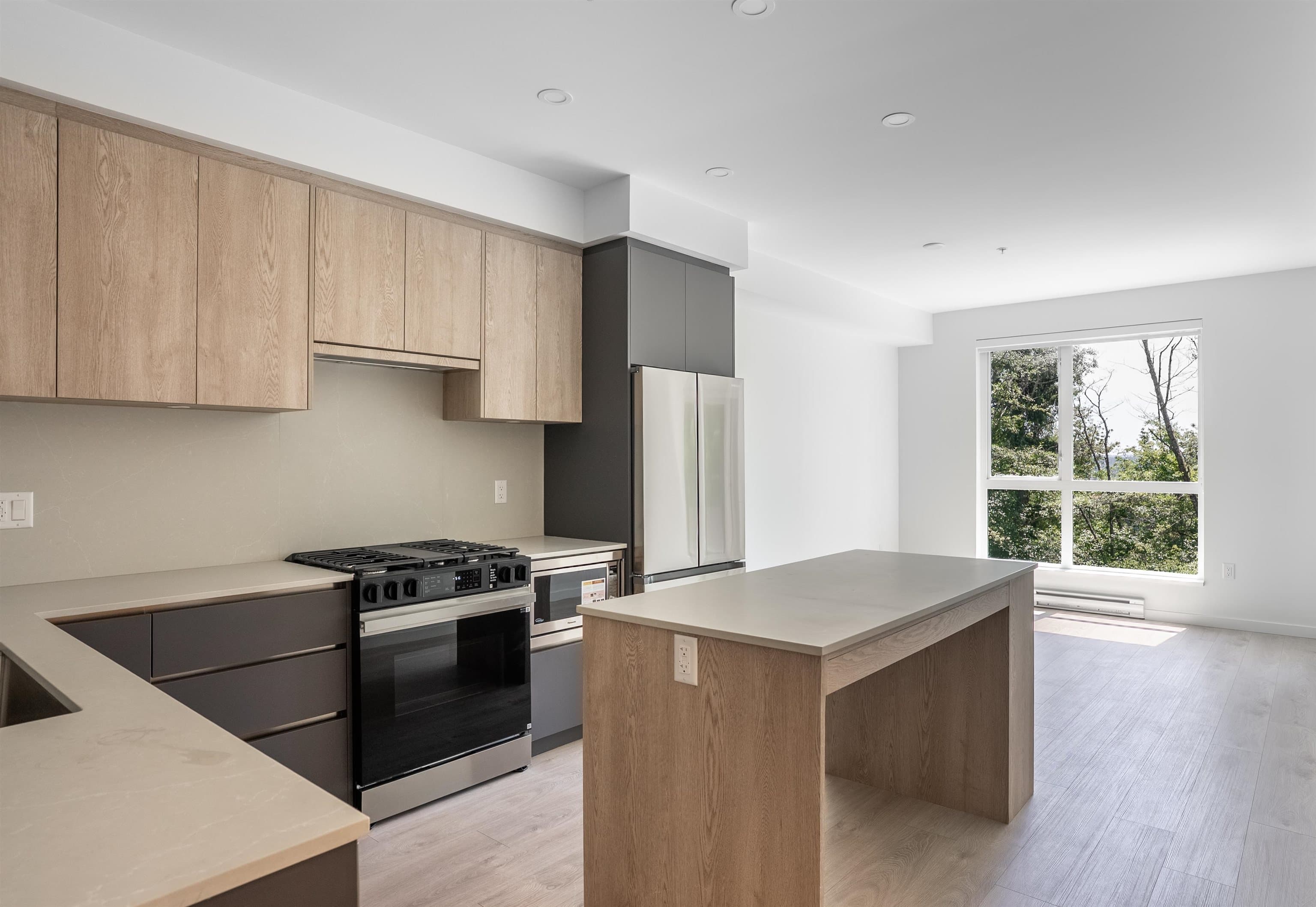 306 - 6585 195a Street, Surrey, V4N 6B5 — photo 2