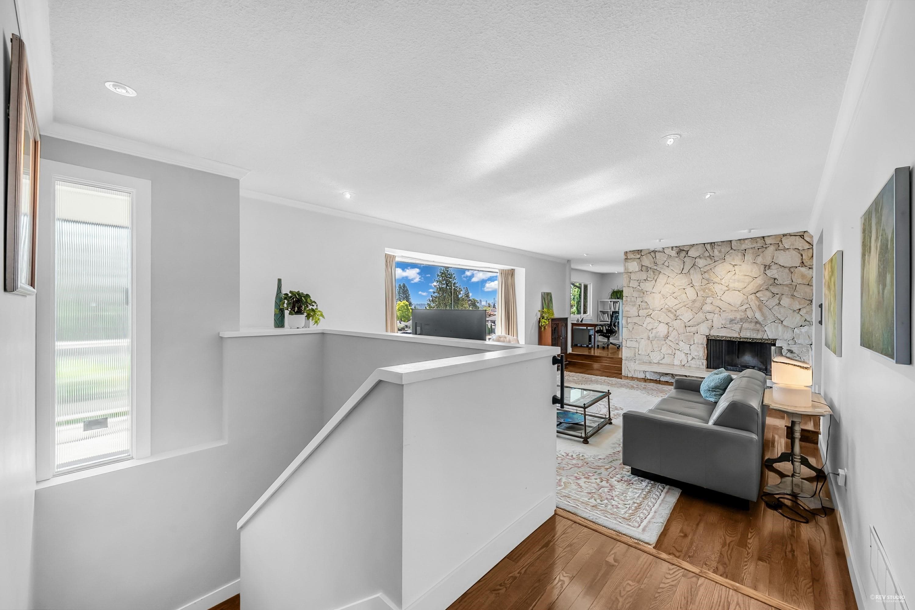 7665 Sapperton Avenue, Burnaby, V3N 4C9 — photo 4