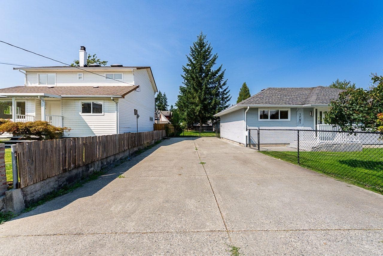 1741 Salisbury Avenue, Port Coquitlam, V3B 1X6 — photo 4