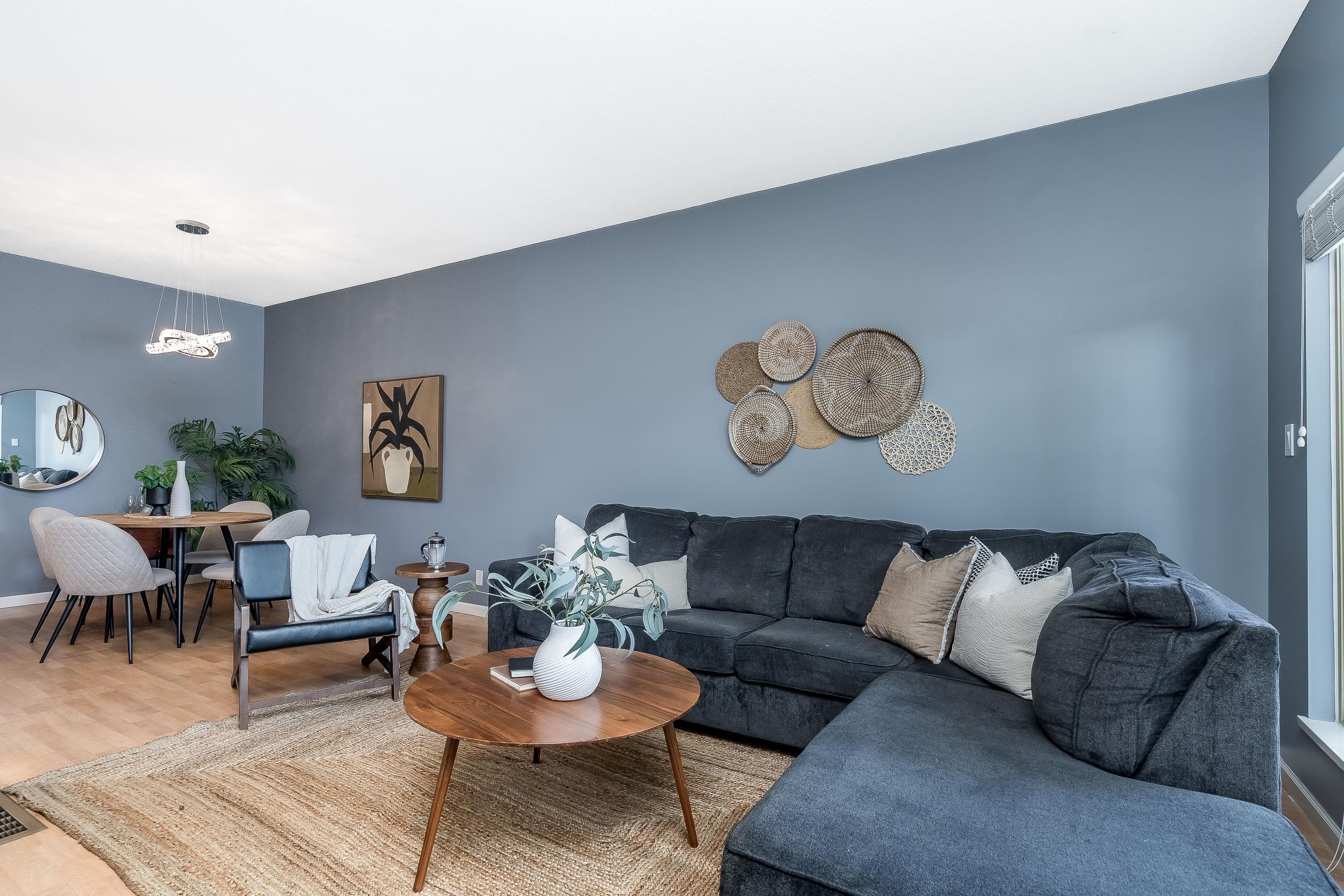 15411 Russell Avenue, White Rock