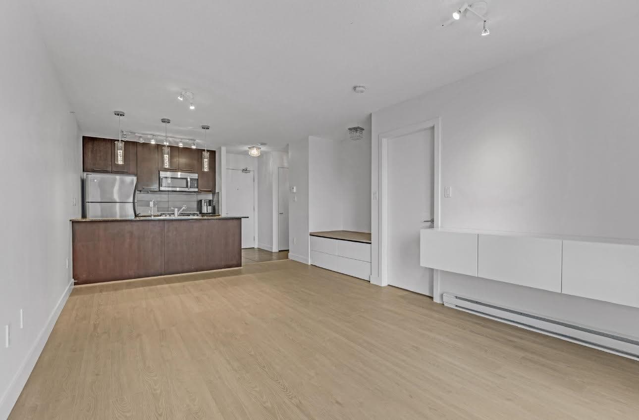 1103 - 2979 Glen Drive, Coquitlam, V3B 0B2 — photo 5
