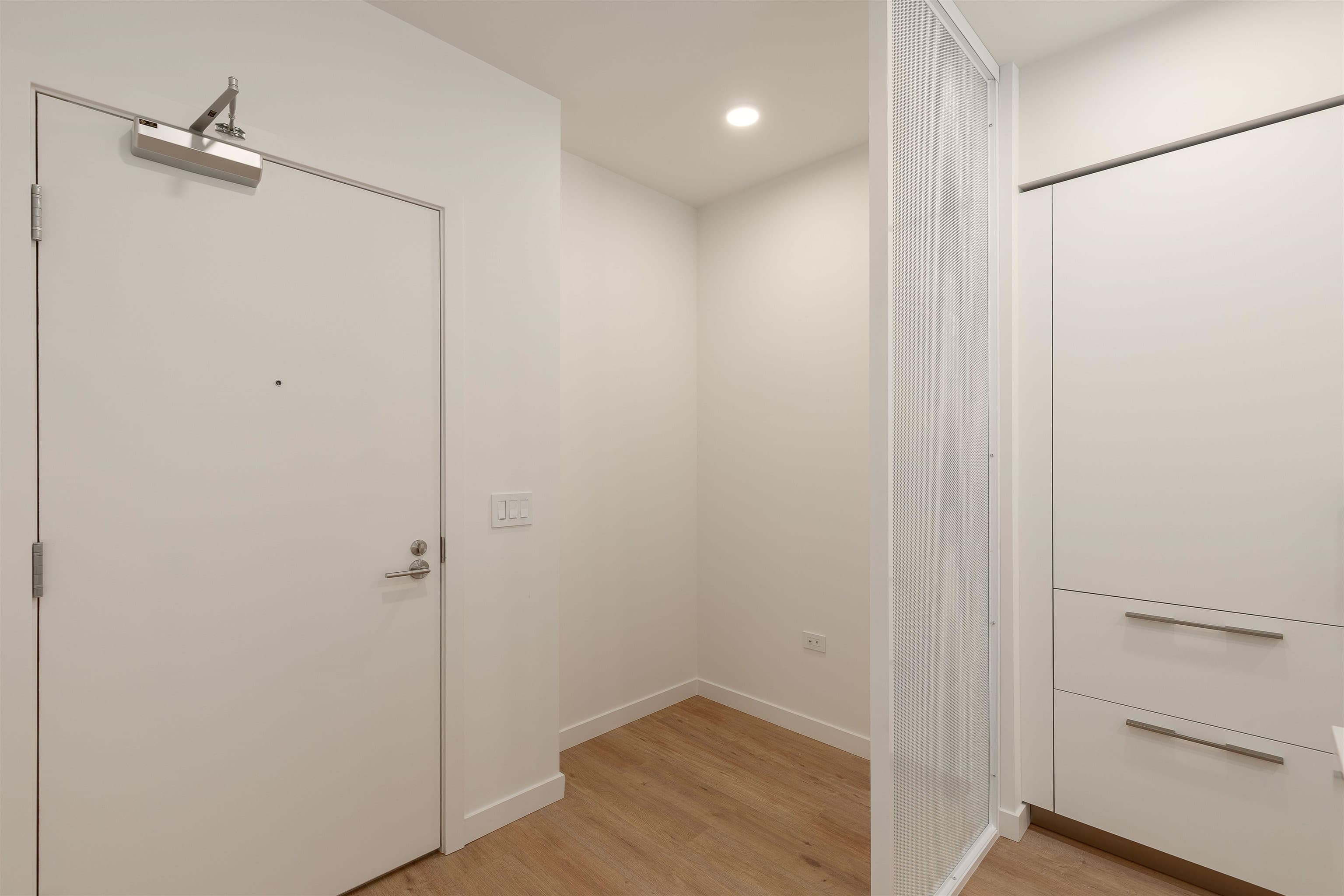 312 - 1506 Scott Crescent, Squamish, V8B 1G4 — photo 2