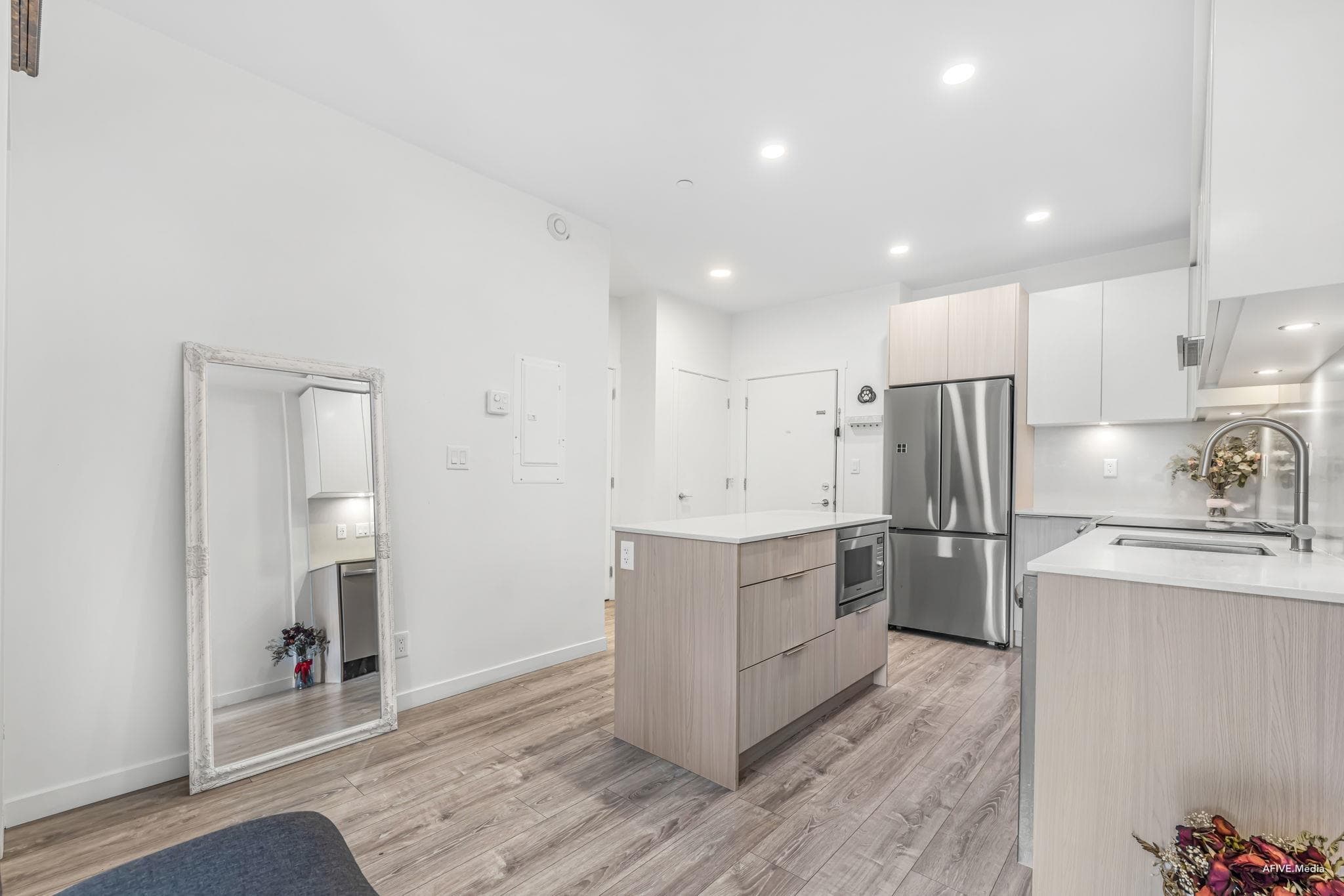 430 - 13968 Laurel Drive, Surrey, V3T 0S9 — photo 5