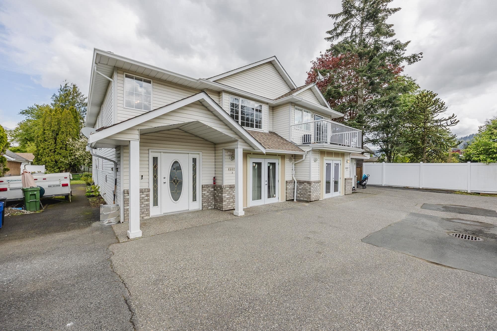 2 - 45821 Thomas Road, Chilliwack, V2R 1B8 — photo 2