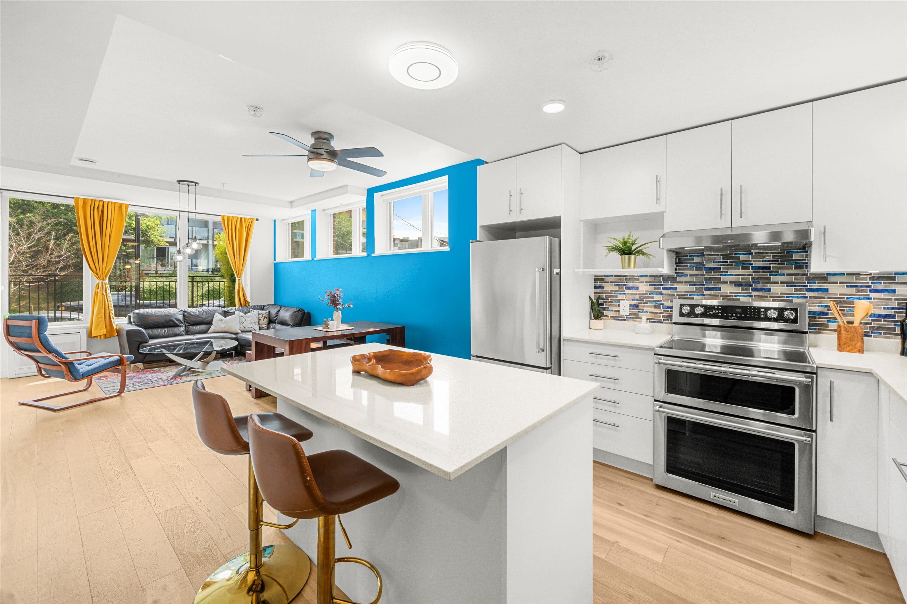 TH5 - 2137 Chesterfield Avenue, North Vancouver
