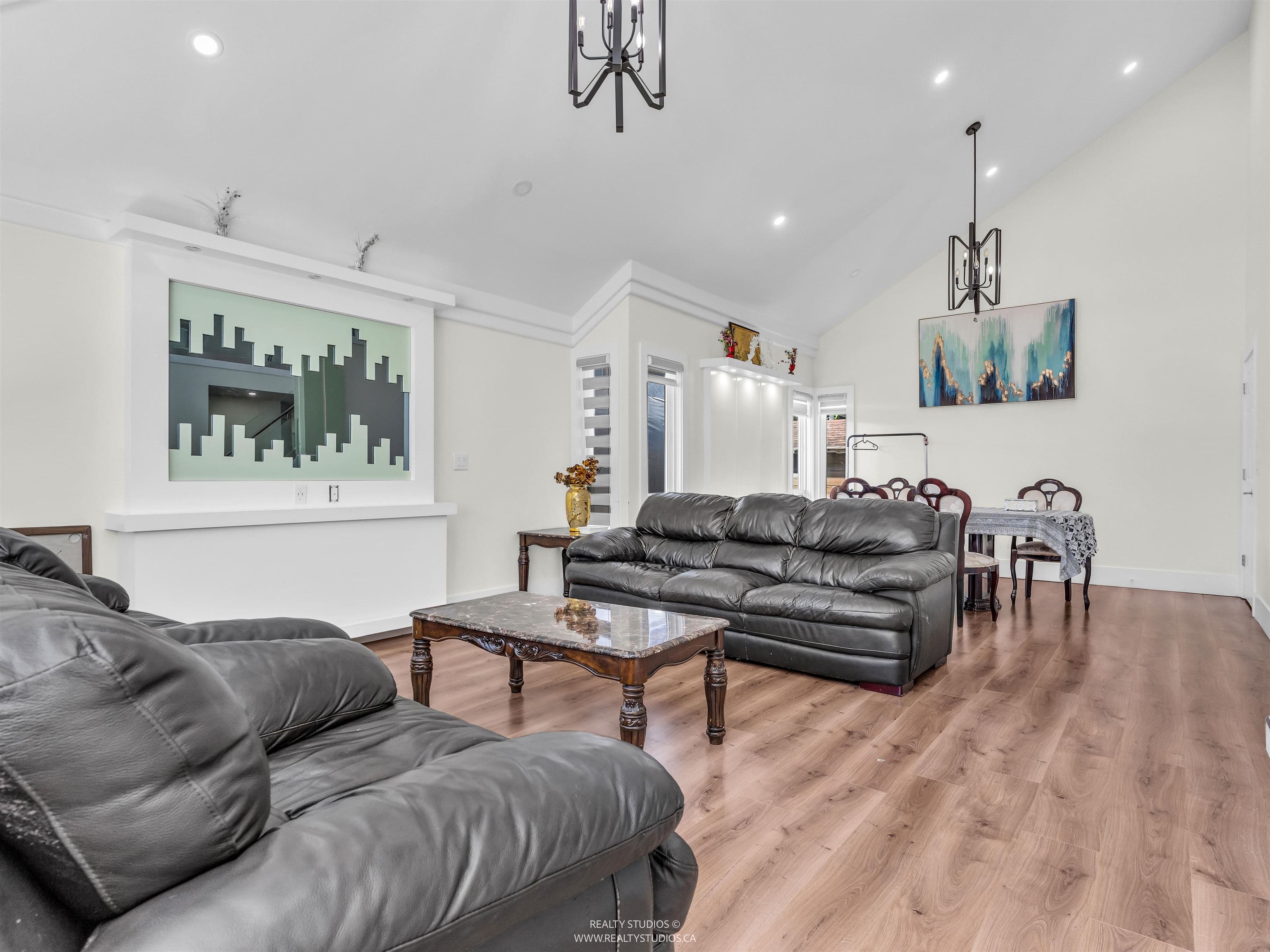5775 184a Street, Surrey, V3S 7T1 — photo 3