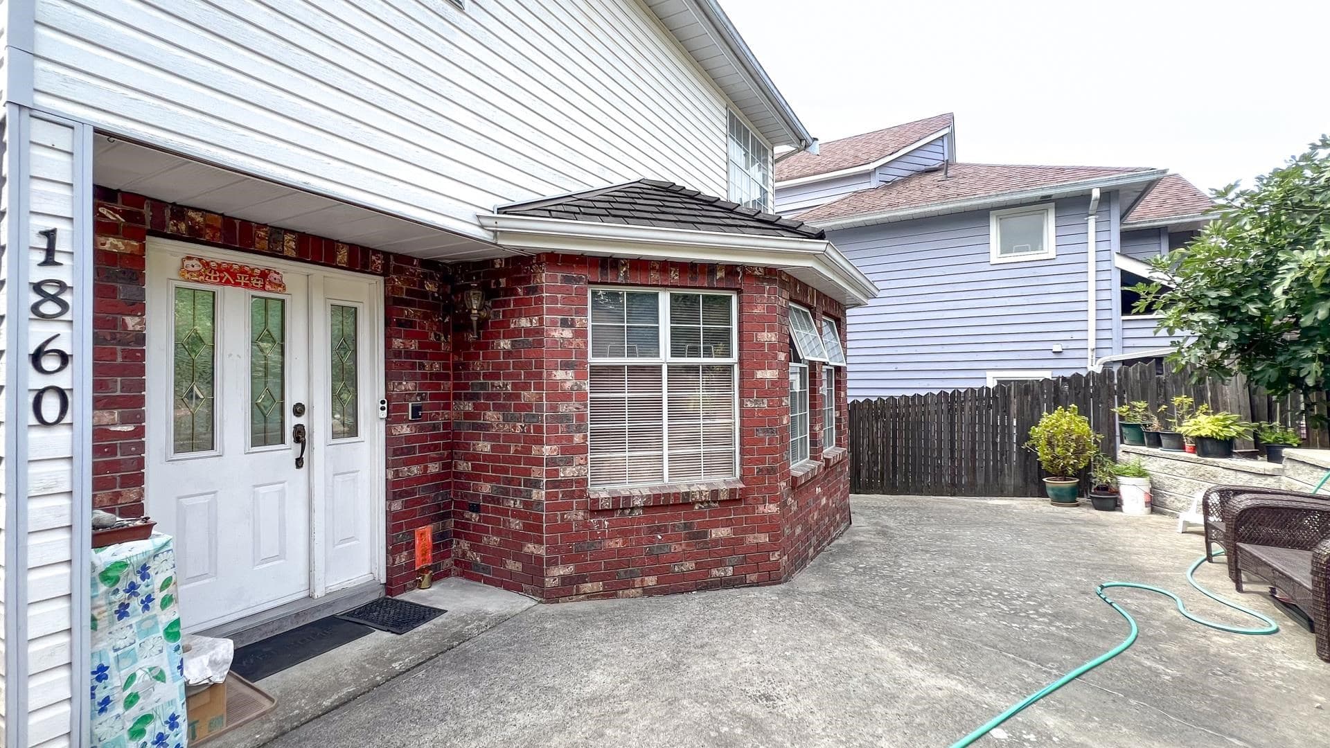 1860 SE Marine Drive, Vancouver, V5P 2R8 — photo 2