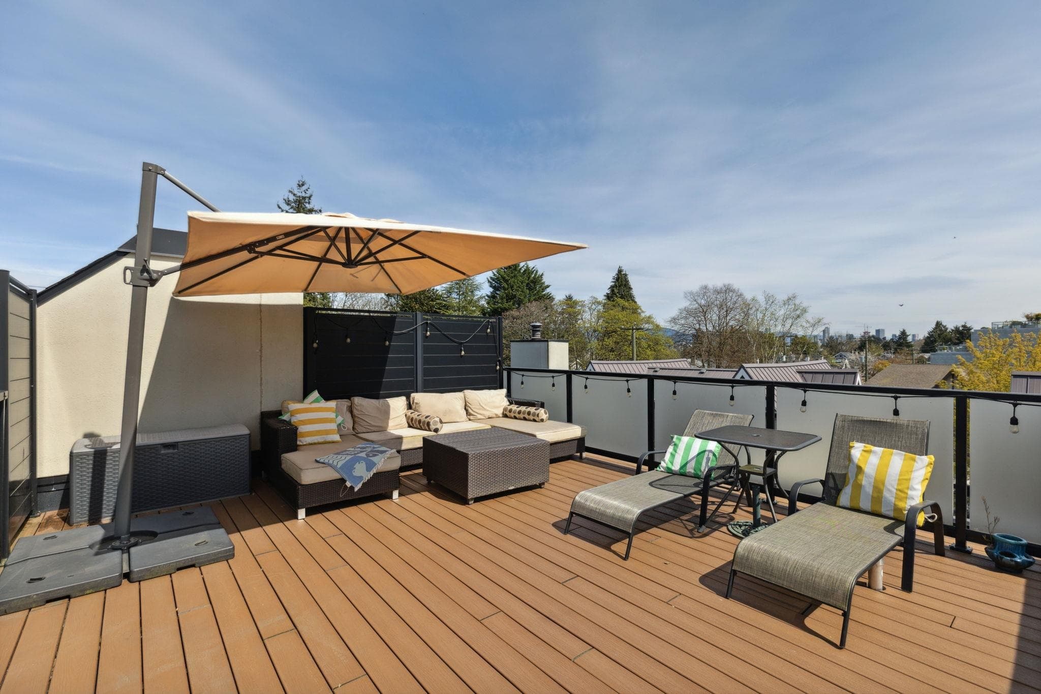 20 - 3437 W 4th Avenue, Vancouver
