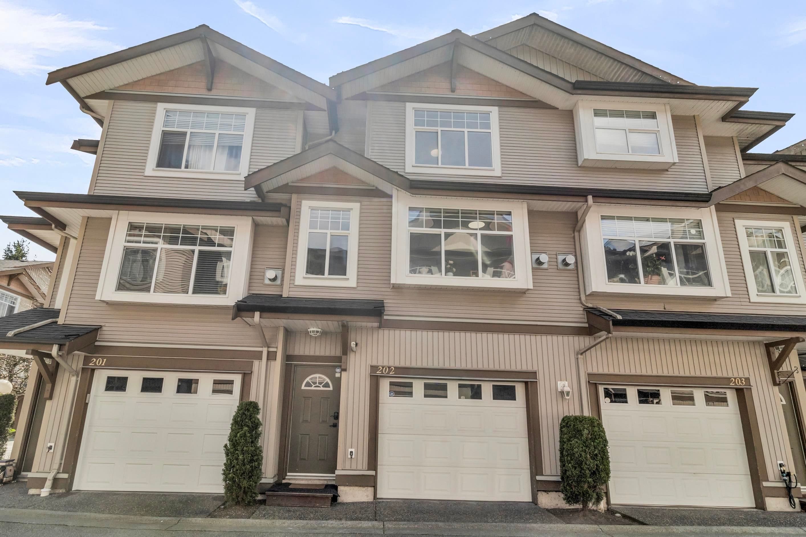202 - 9580 Prince Charles Boulevard, Surrey