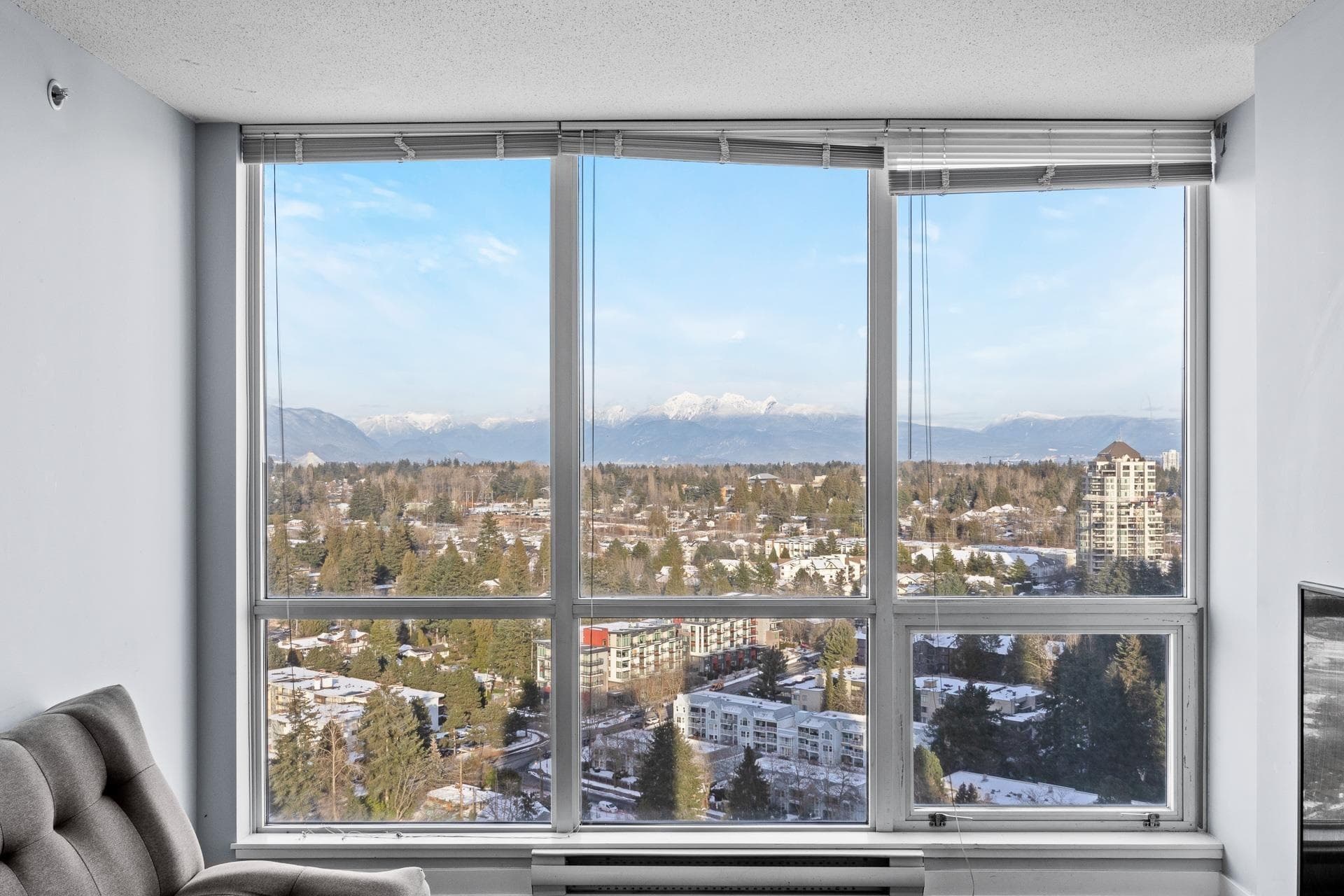 3005 - 13618 100 Avenue, Surrey, V3T 0A8 — photo 2