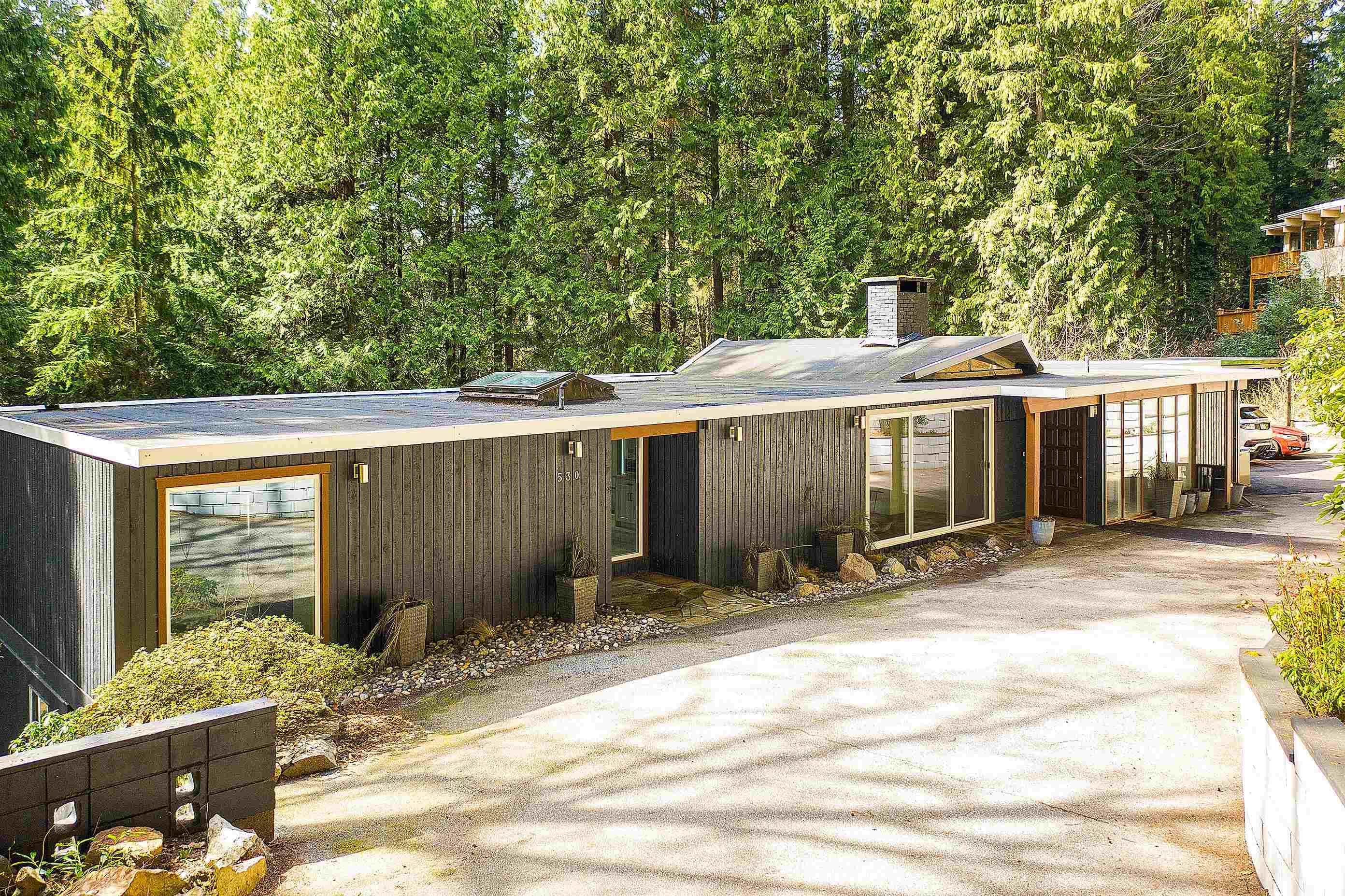 530 Hadden Drive, West Vancouver, V7S 1G7 — photo 2