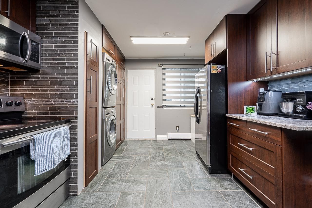 71 - 8555 King George Boulevard, Surrey, V3W 5C3 — photo 3