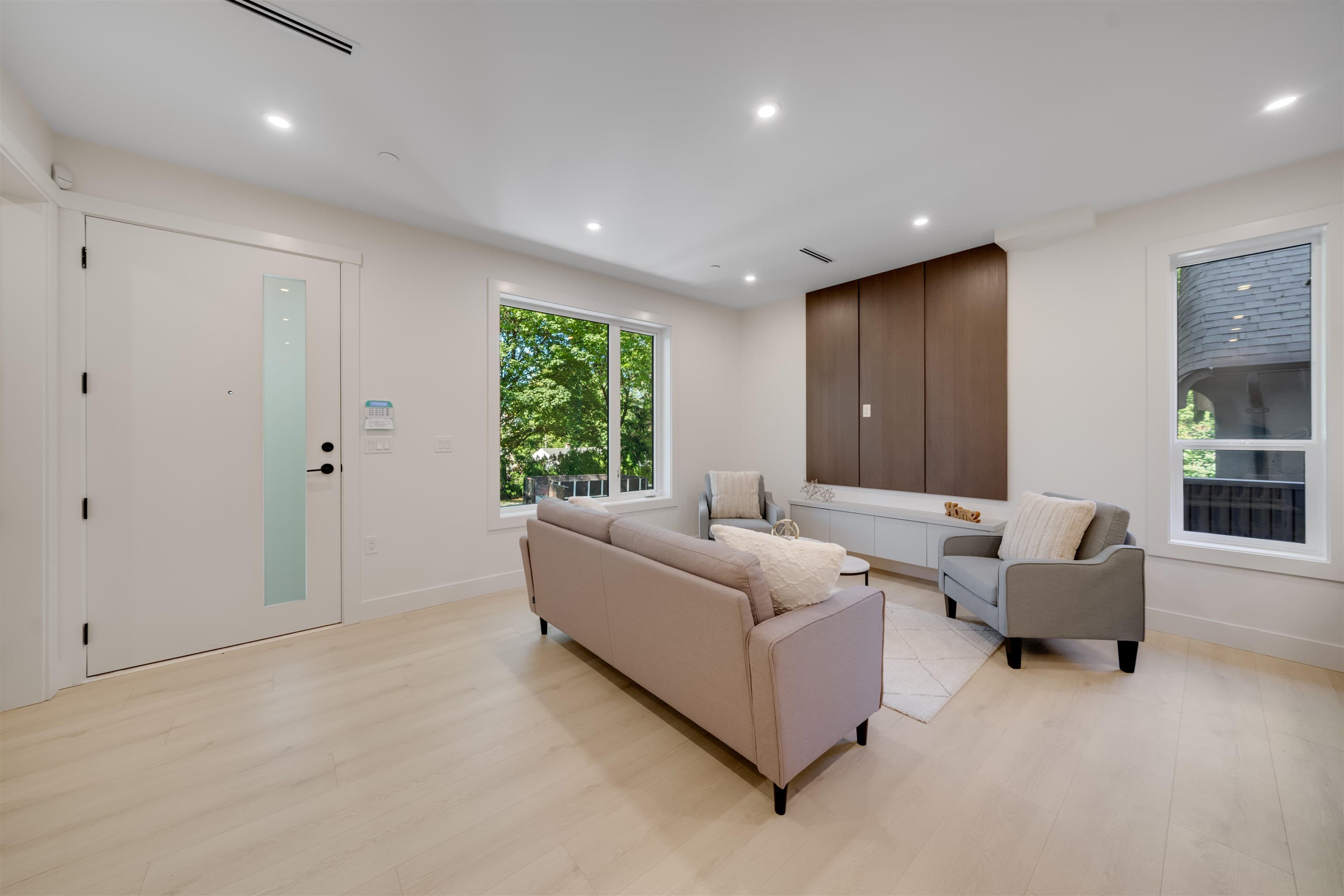 1 - 3836 W 8th Avenue, Vancouver, V6R 1Z4 — photo 4