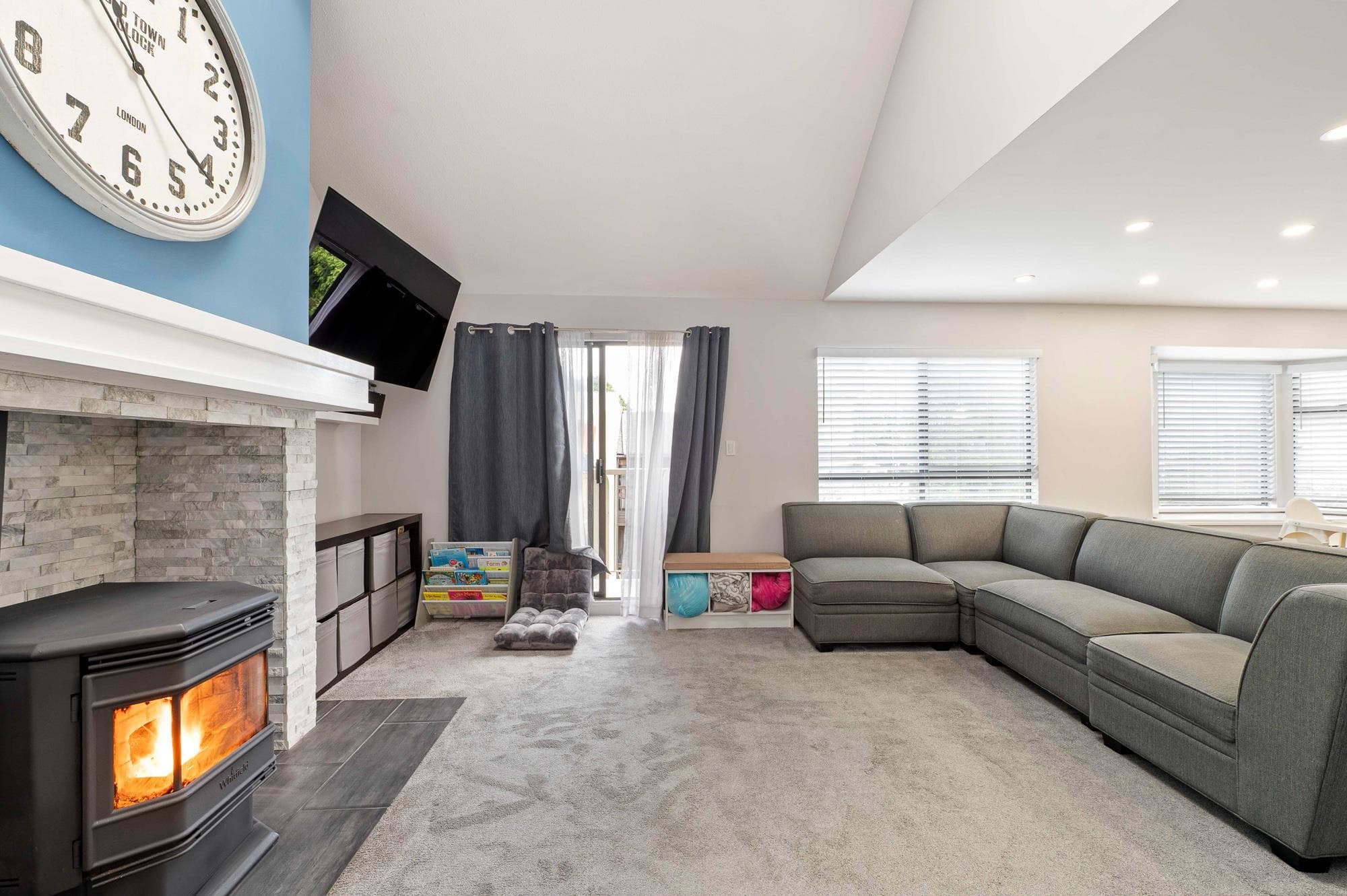 410 - 777 Eighth Street, New Westminster, V3M 3S7 — photo 4