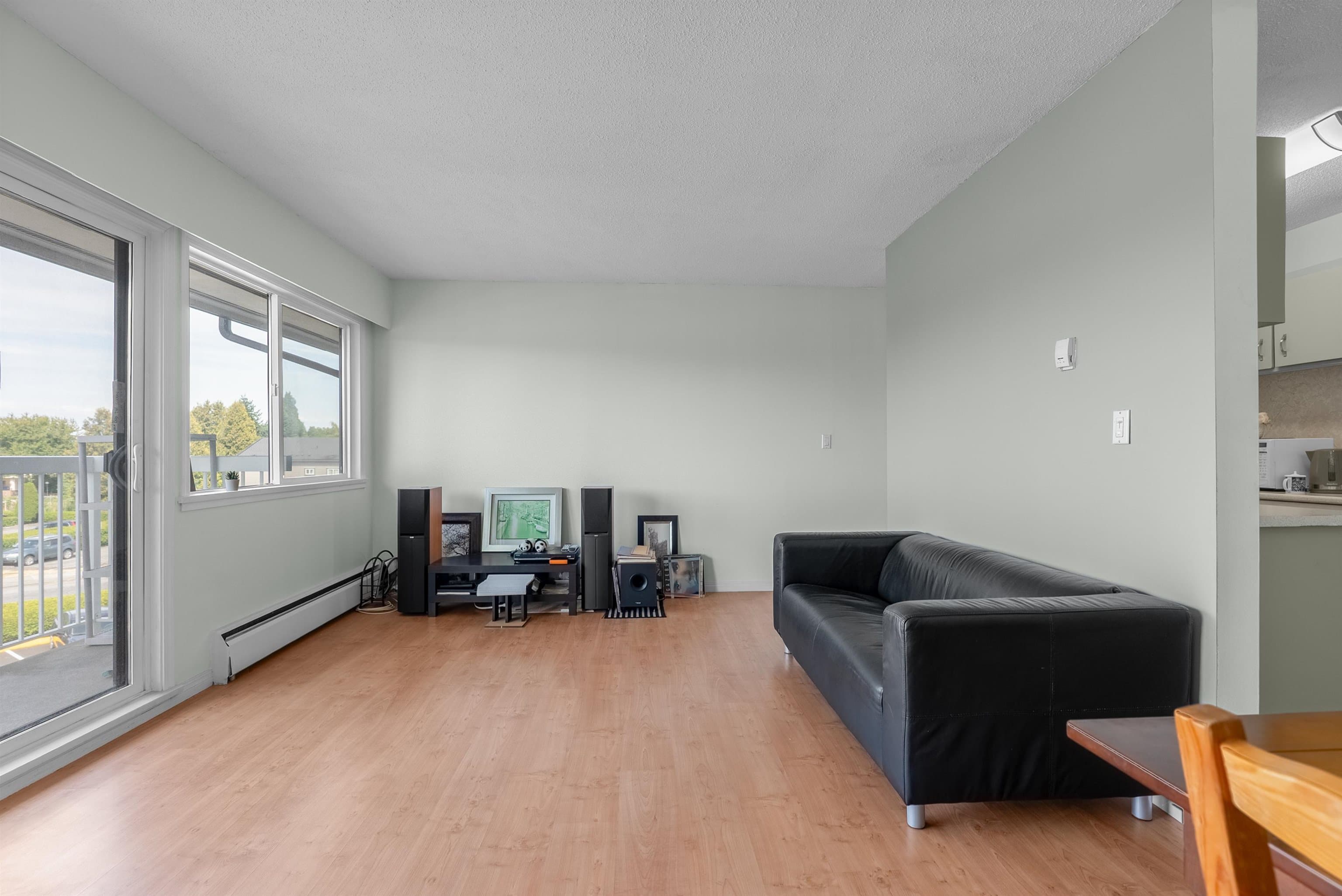301 - 8060 Ryan Road, Richmond, V7A 2E5 — photo 3