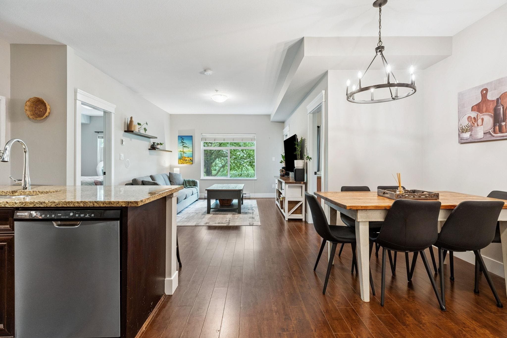 202 - 19530 65 Avenue, Surrey, V4N 6M1 — photo 2