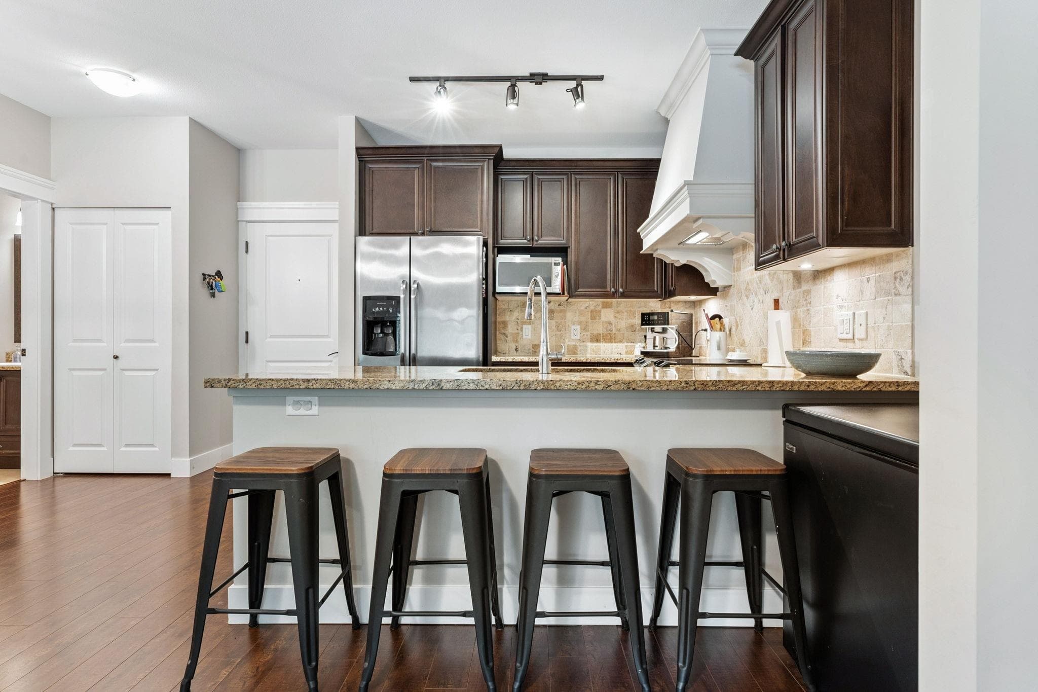 202 - 19530 65 Avenue, Surrey, V4N 6M1 — photo 5