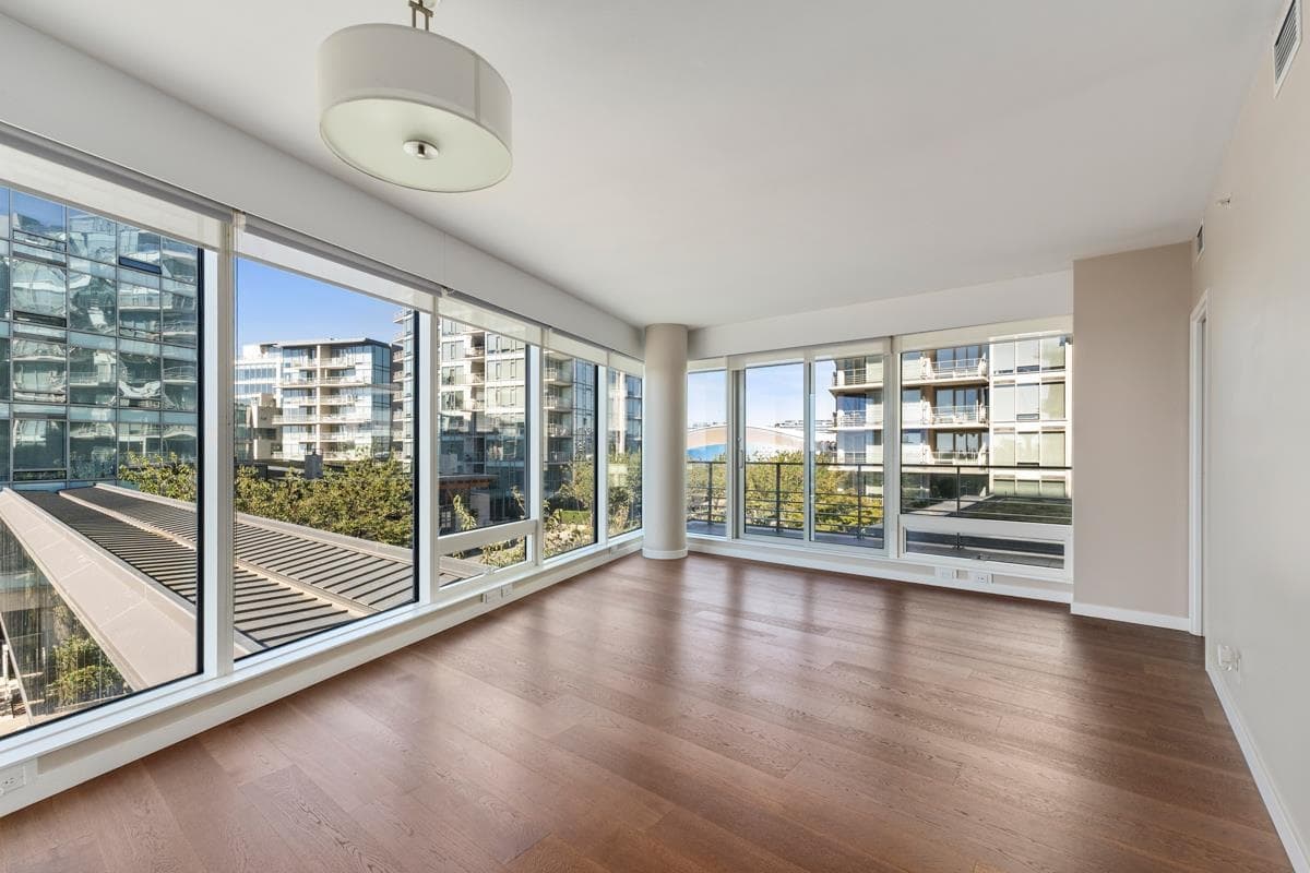 402 - 5177 Brighouse Way, Richmond, V7C 0A7 — photo 1