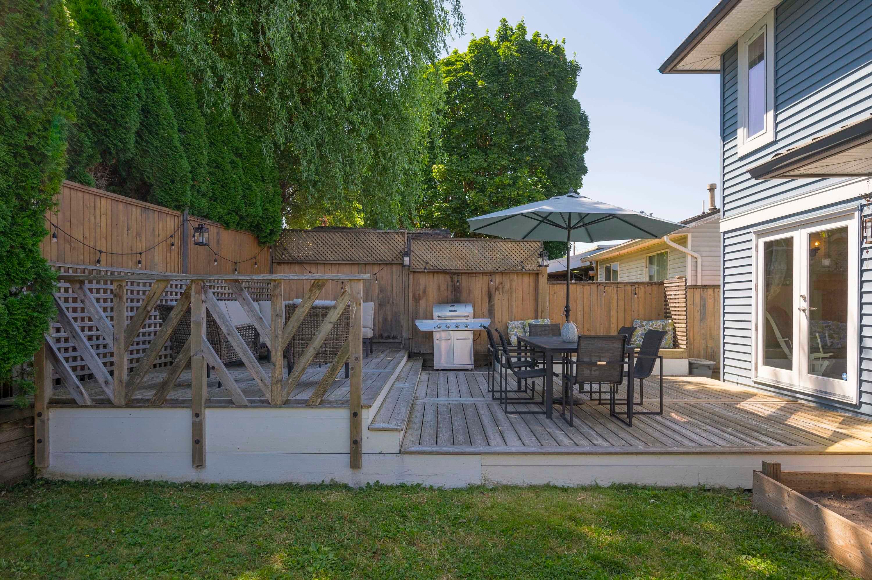 9297 211 Street, Langley, V1M 2B2 — photo 5