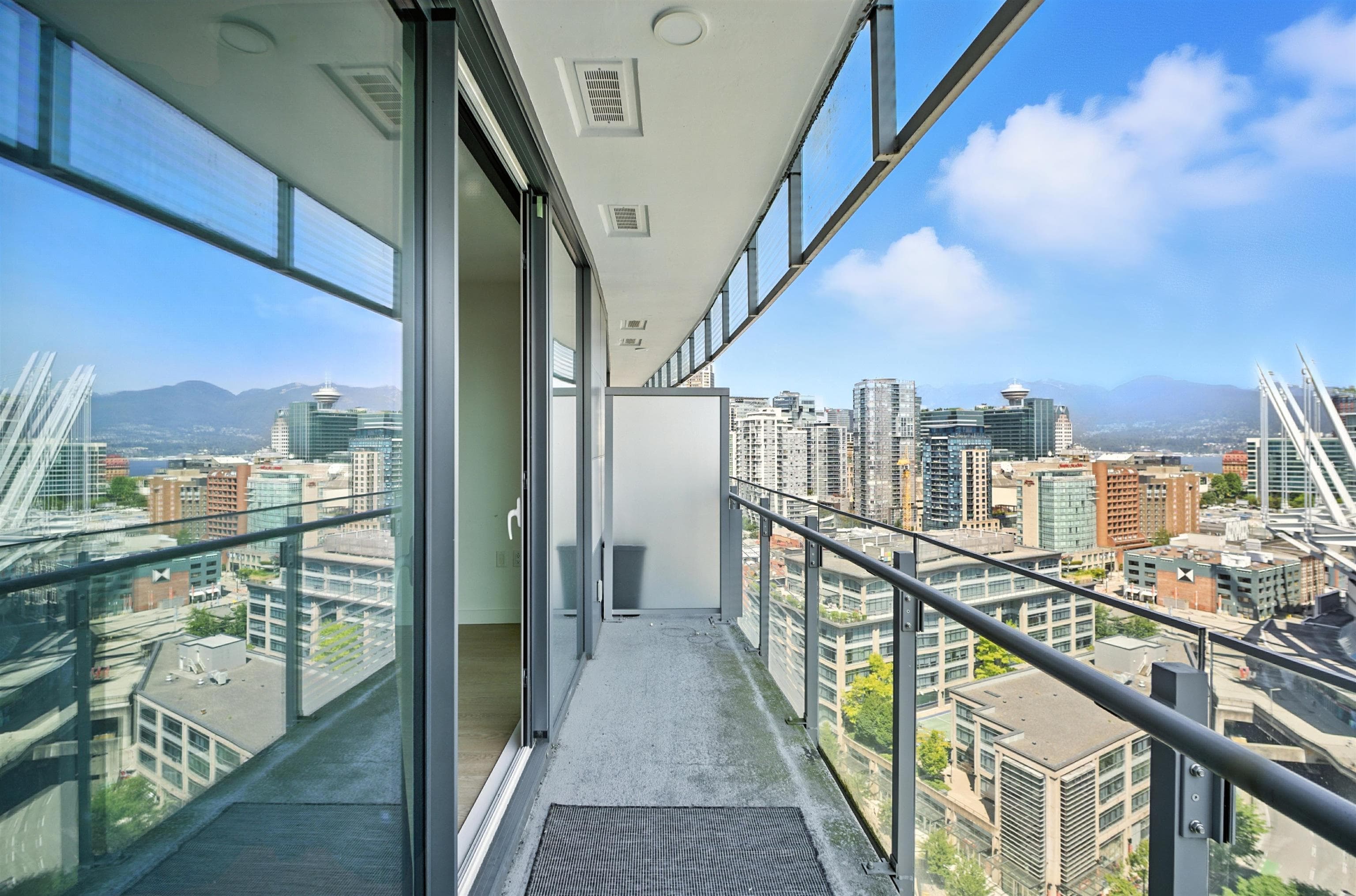 2307 - 89 Nelson Street, Vancouver, V6Z 0E8 — photo 4