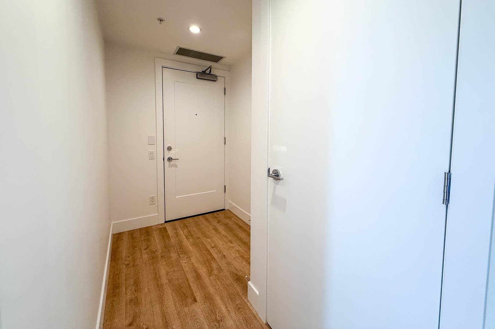 607 - 2385 Emery Court, North Vancouver, V7J 0E9 — photo 2