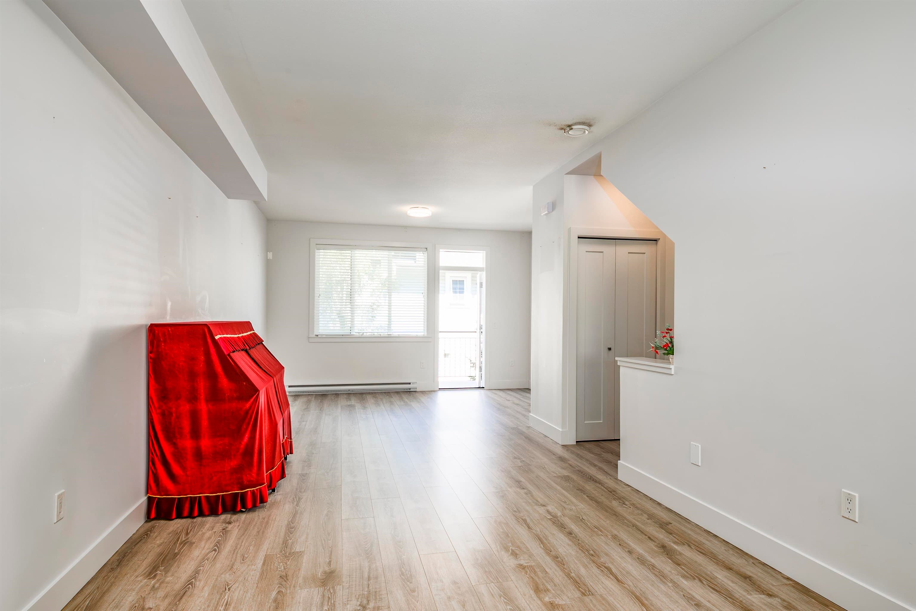 9718 161a Street, Surrey, V4N 6S7 — photo 4