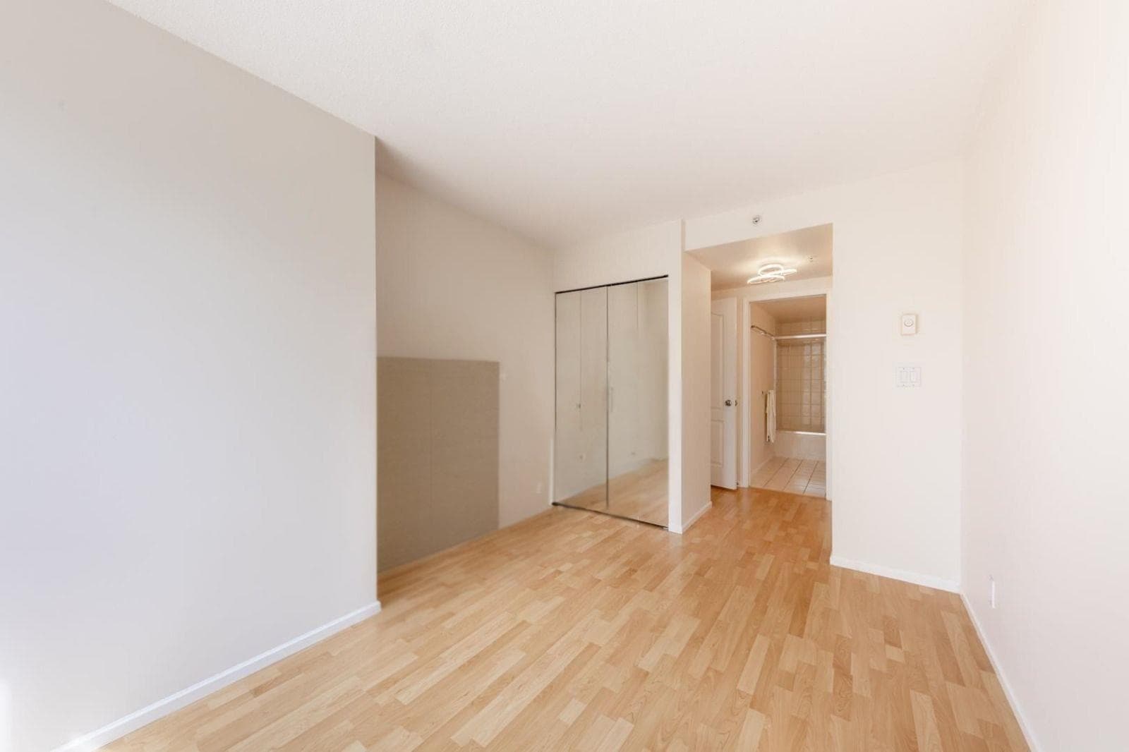 605 - 7995 Westminster Highway, Richmond, V6X 3Y5 — photo 4