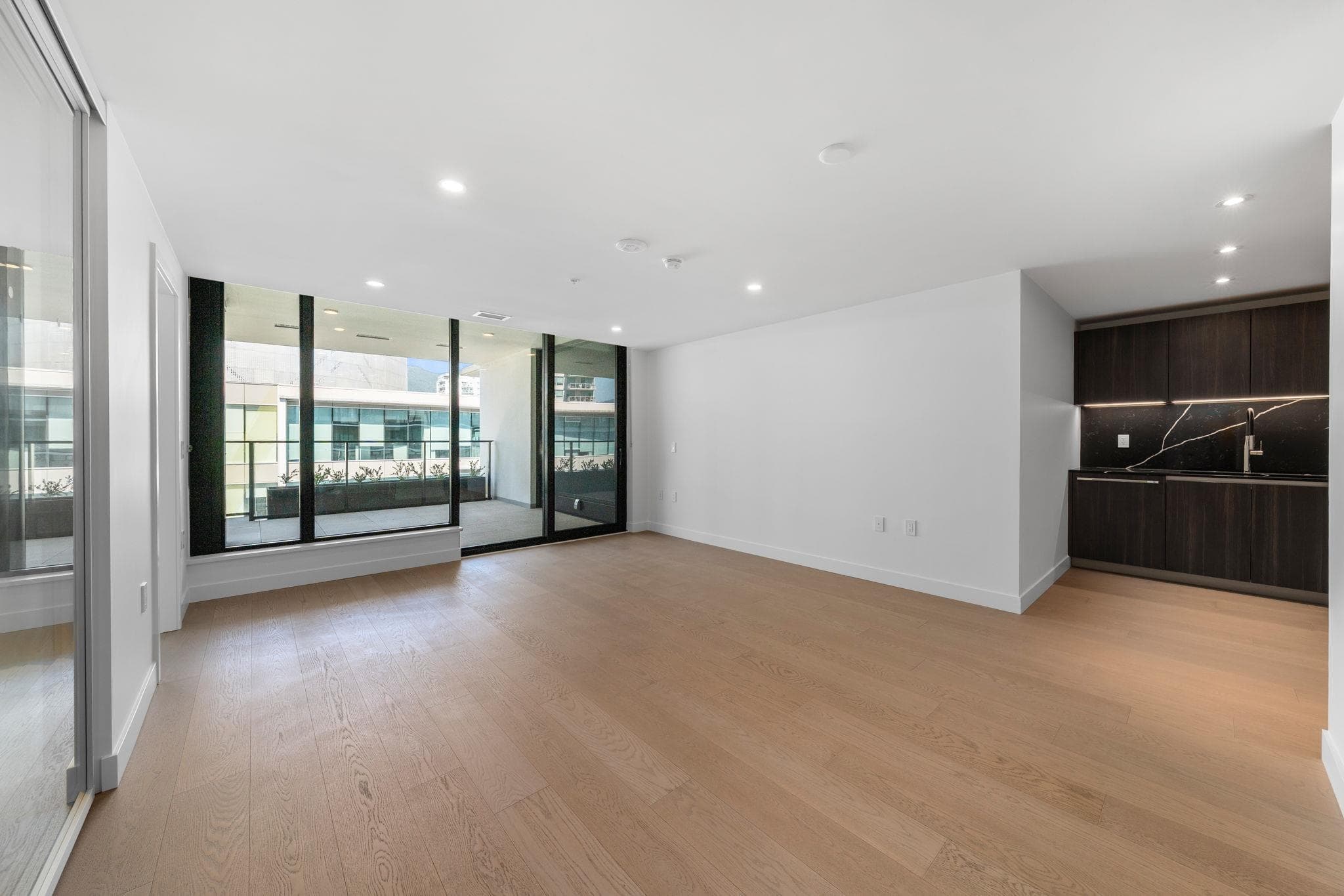 612 - 135 E 13th Street, North Vancouver, V7L 0J8 — photo 5