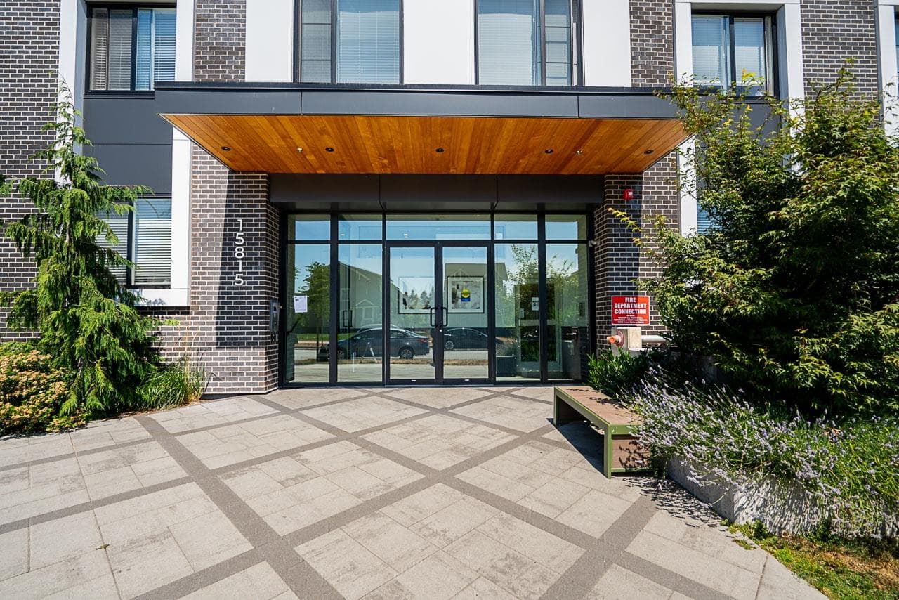 407 - 15815 85 Avenue, Surrey, V4N 6X5 — photo 1