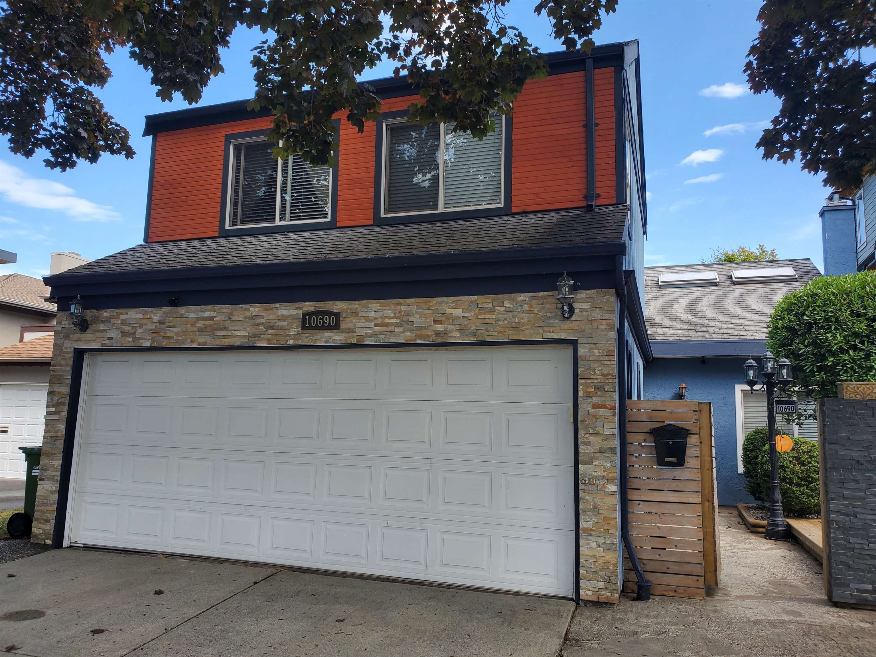 10690 Hollybank Drive, Richmond