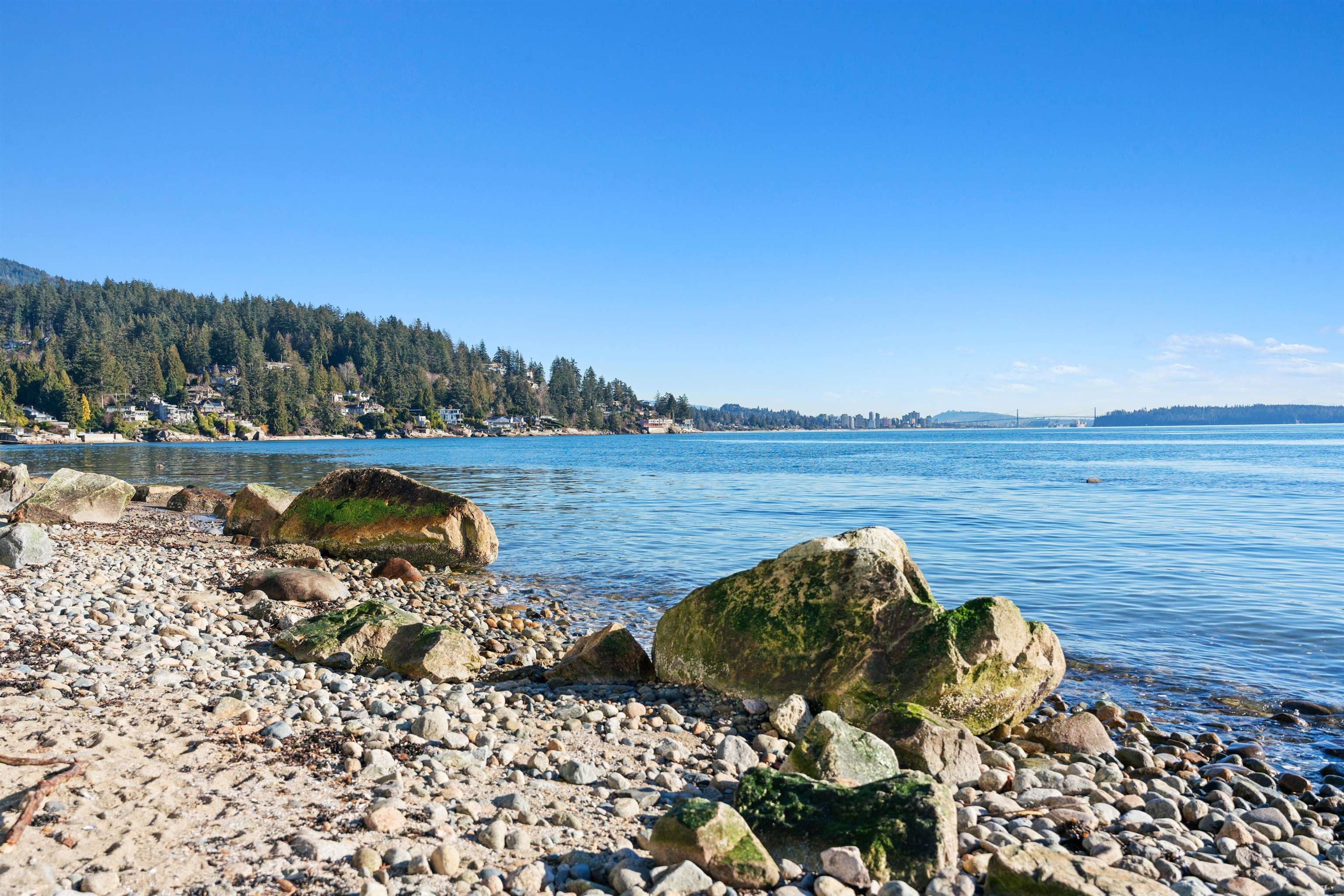 4215 Evergreen Avenue, West Vancouver, V7V 1H2 — photo 4
