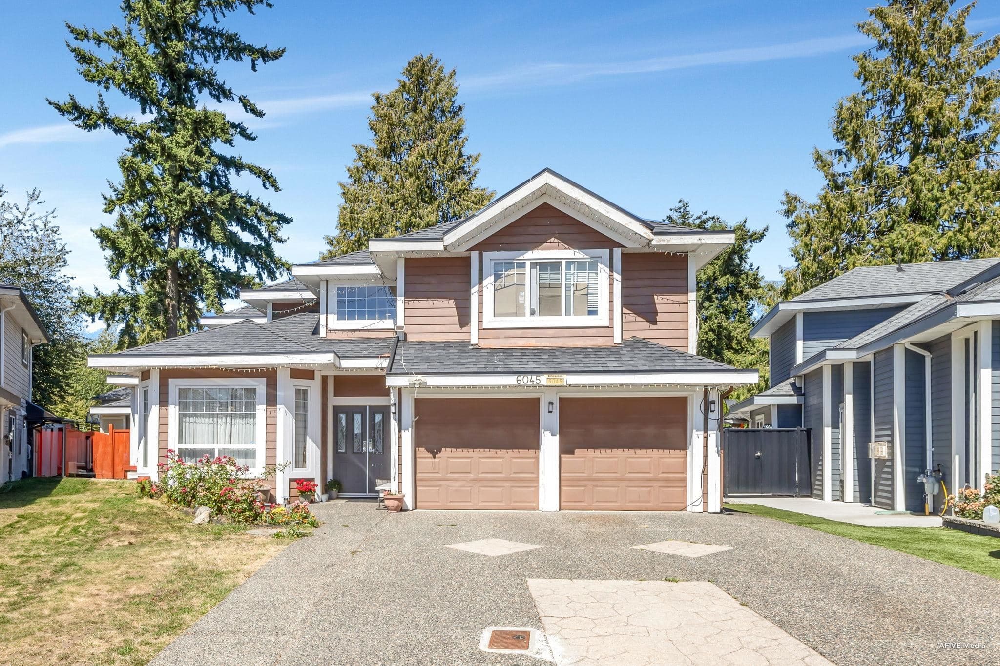 6045 131 Street, Surrey, V3X 3N4 — photo 2
