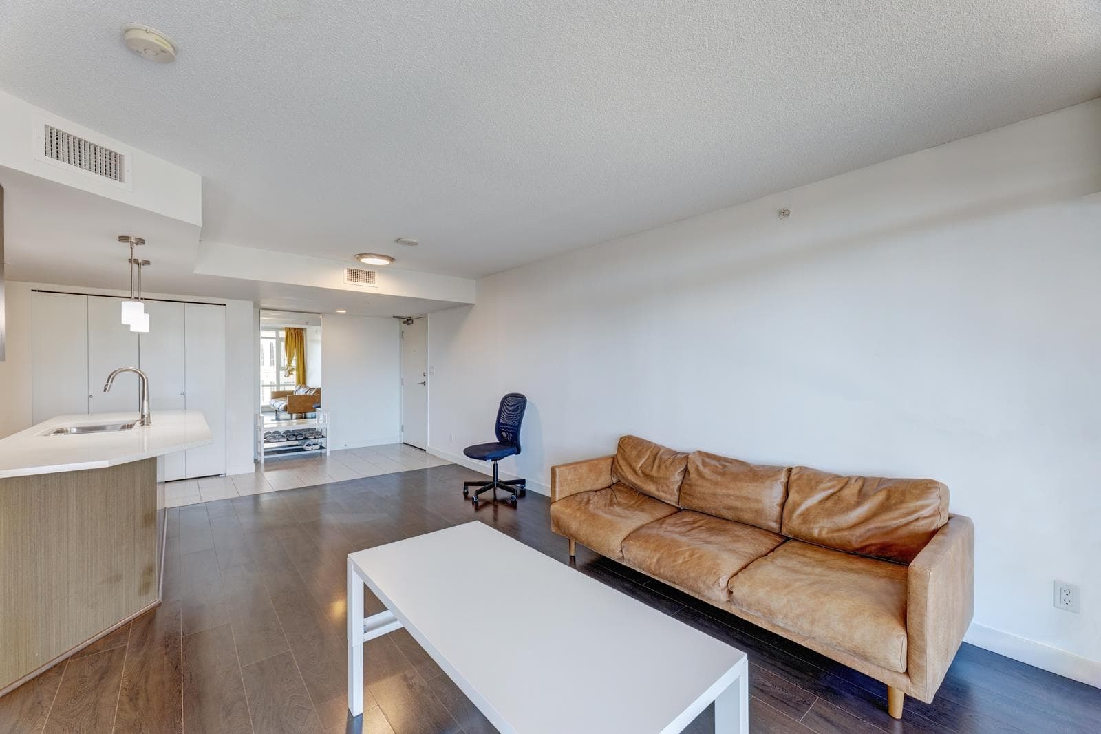 6xx - 6888 Cooney Road, Richmond, V6Y 0E1 — photo 5