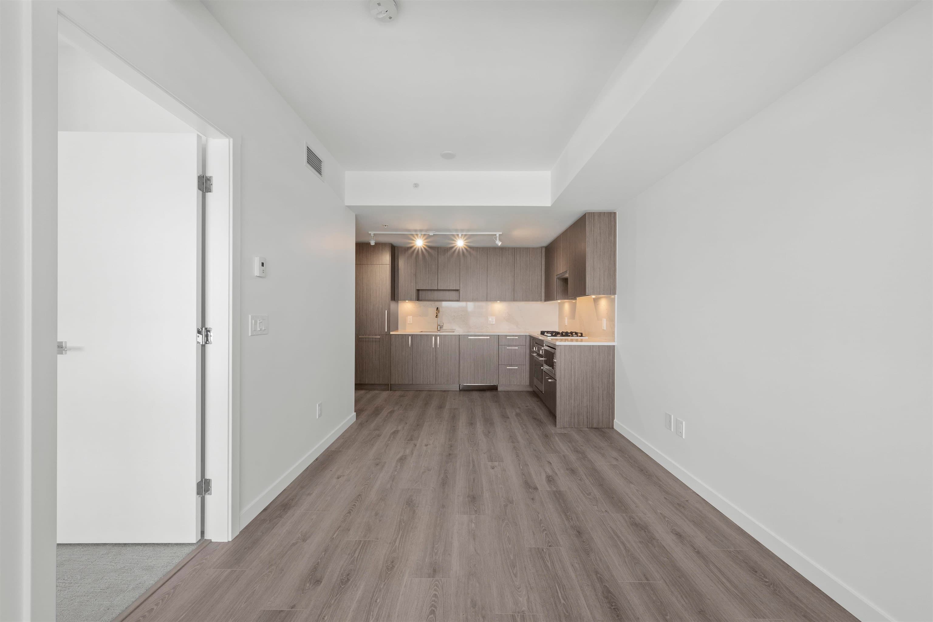 1211 - 13350 Central Avenue, Surrey, V3T 0S1 — photo 5